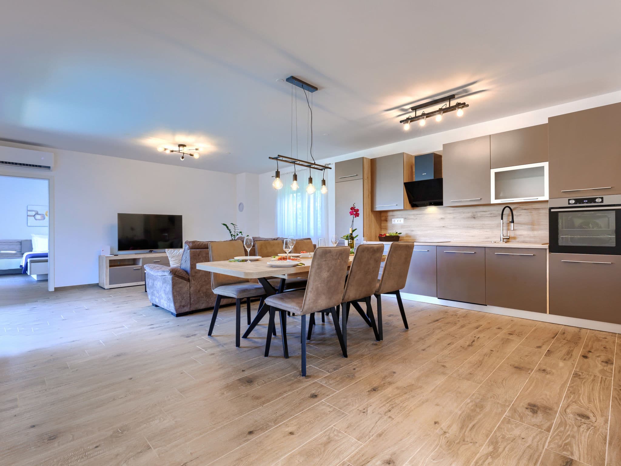 Kitchen / Dining Room