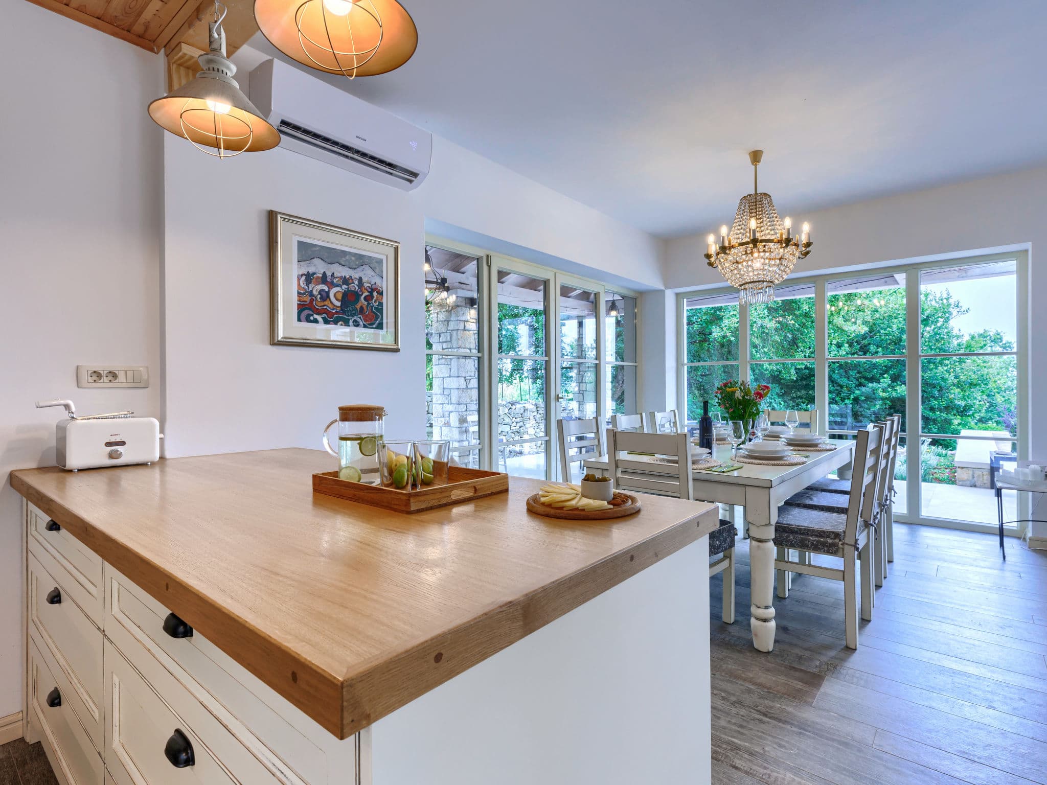 Kitchen / Dining Room