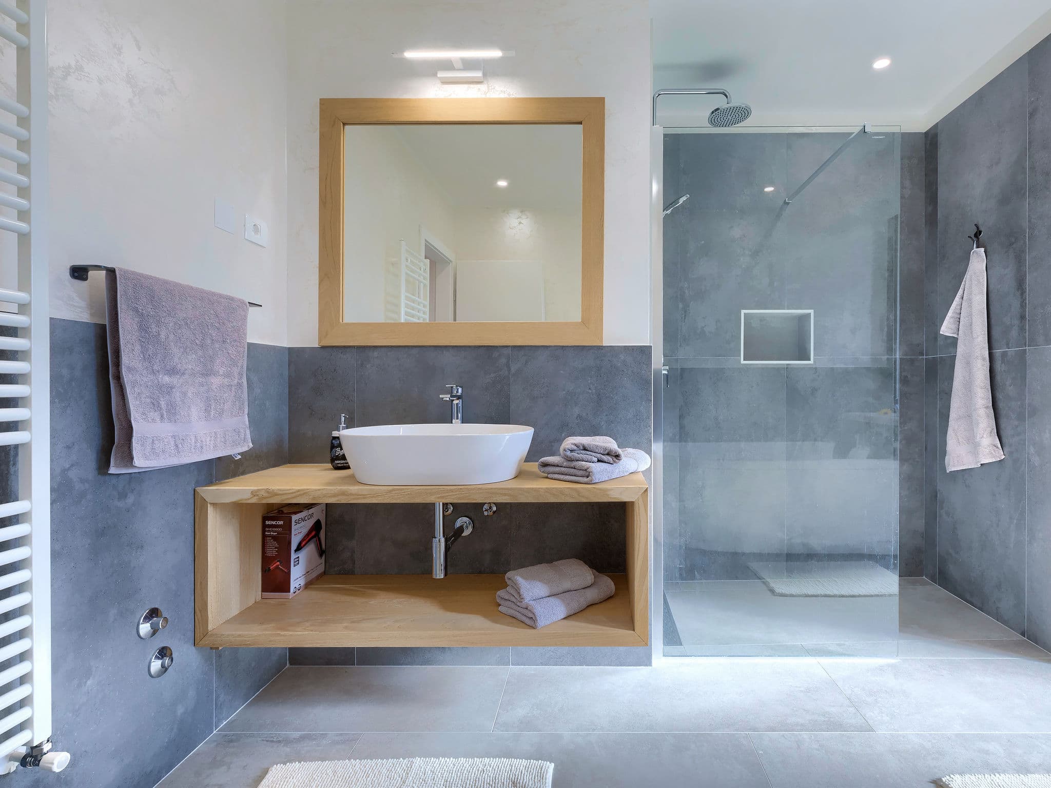 Bathroom / Wellness