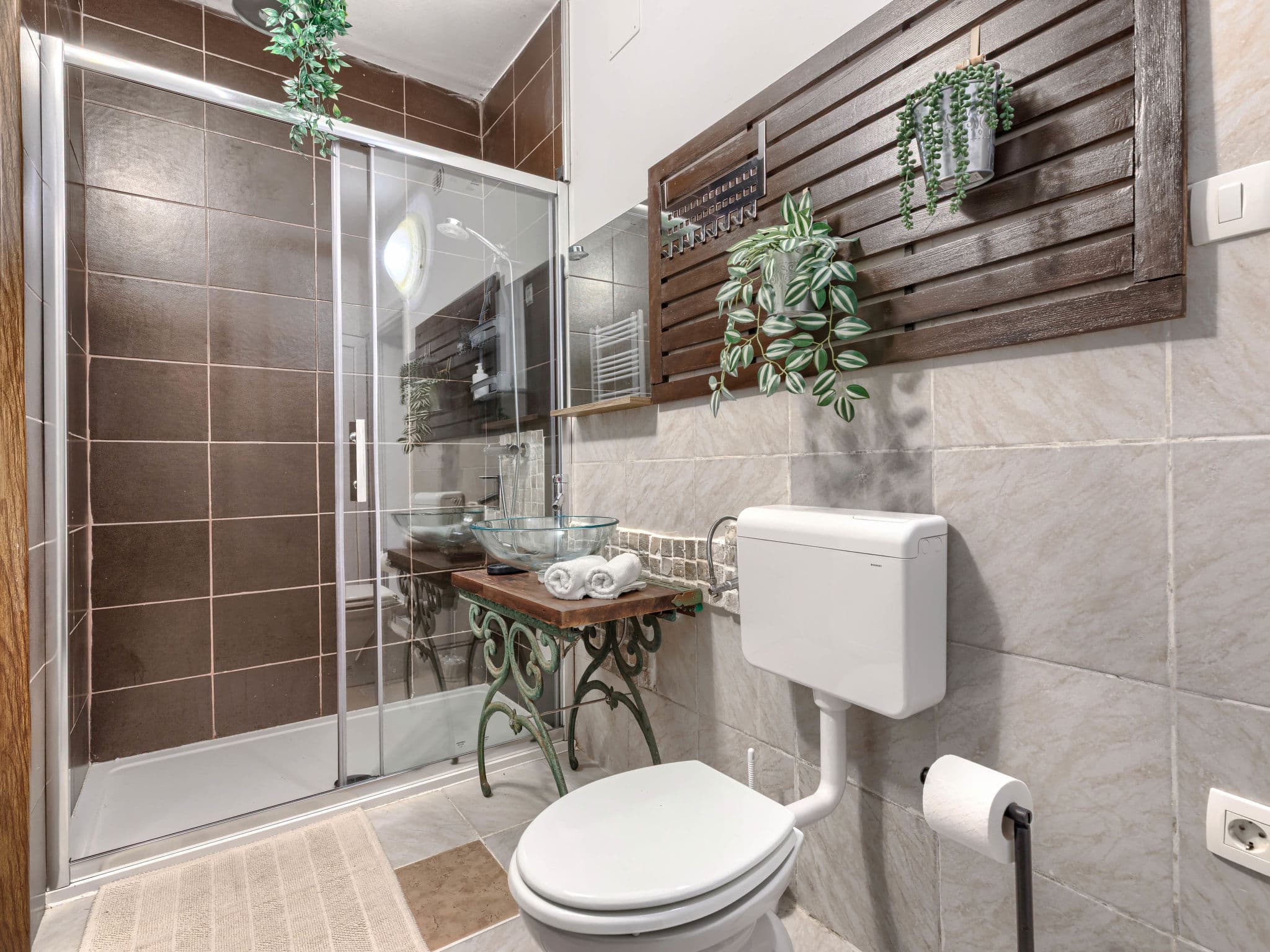 Bathroom / Wellness