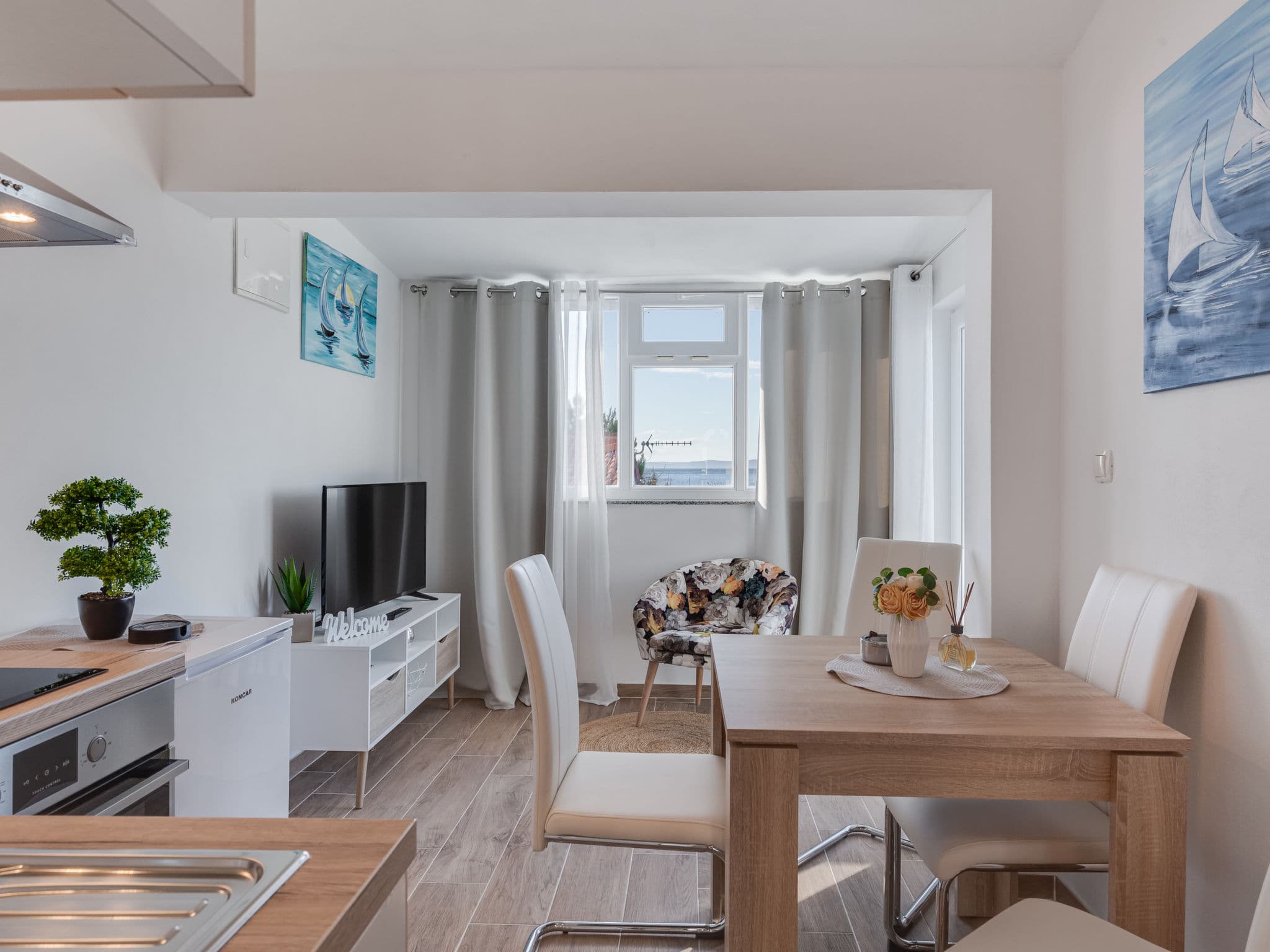 Kitchen / Dining Room