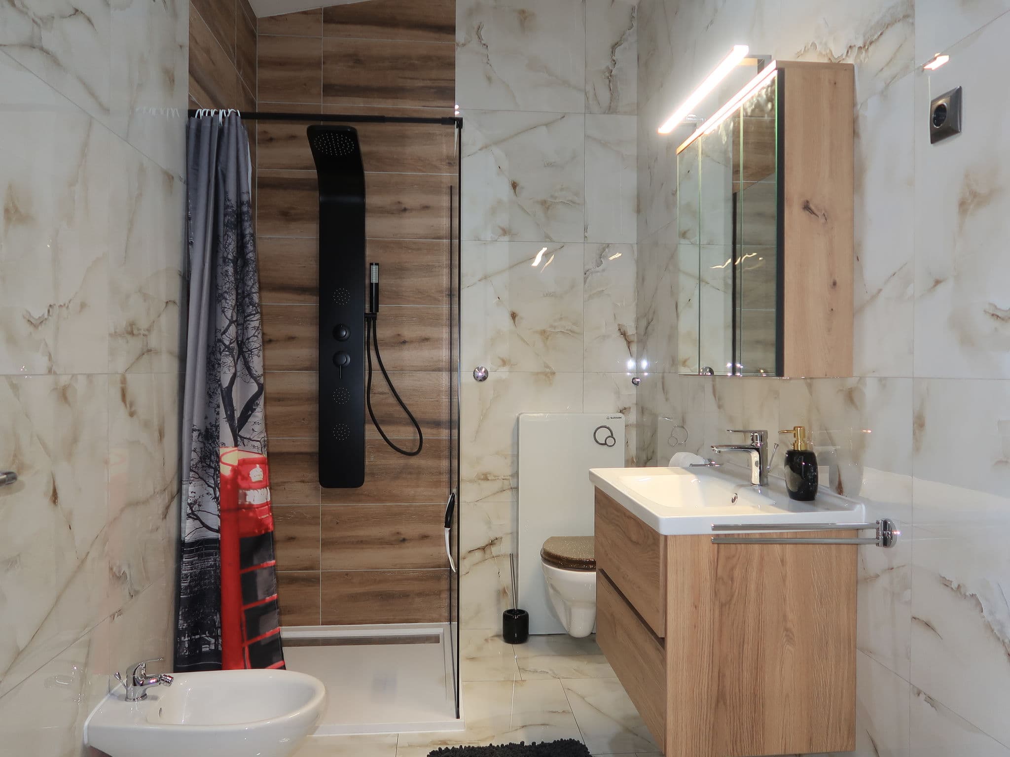 Bathroom / Wellness