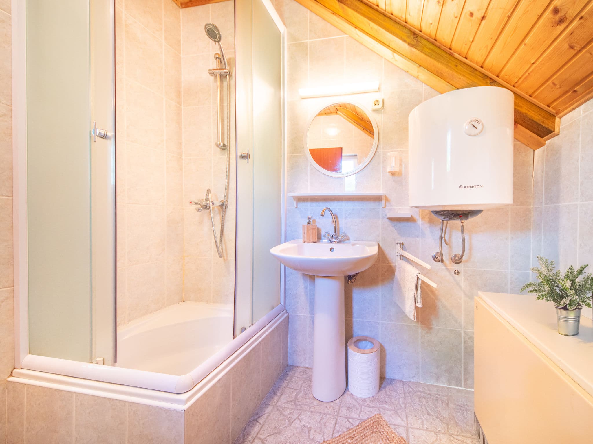Bathroom / Wellness