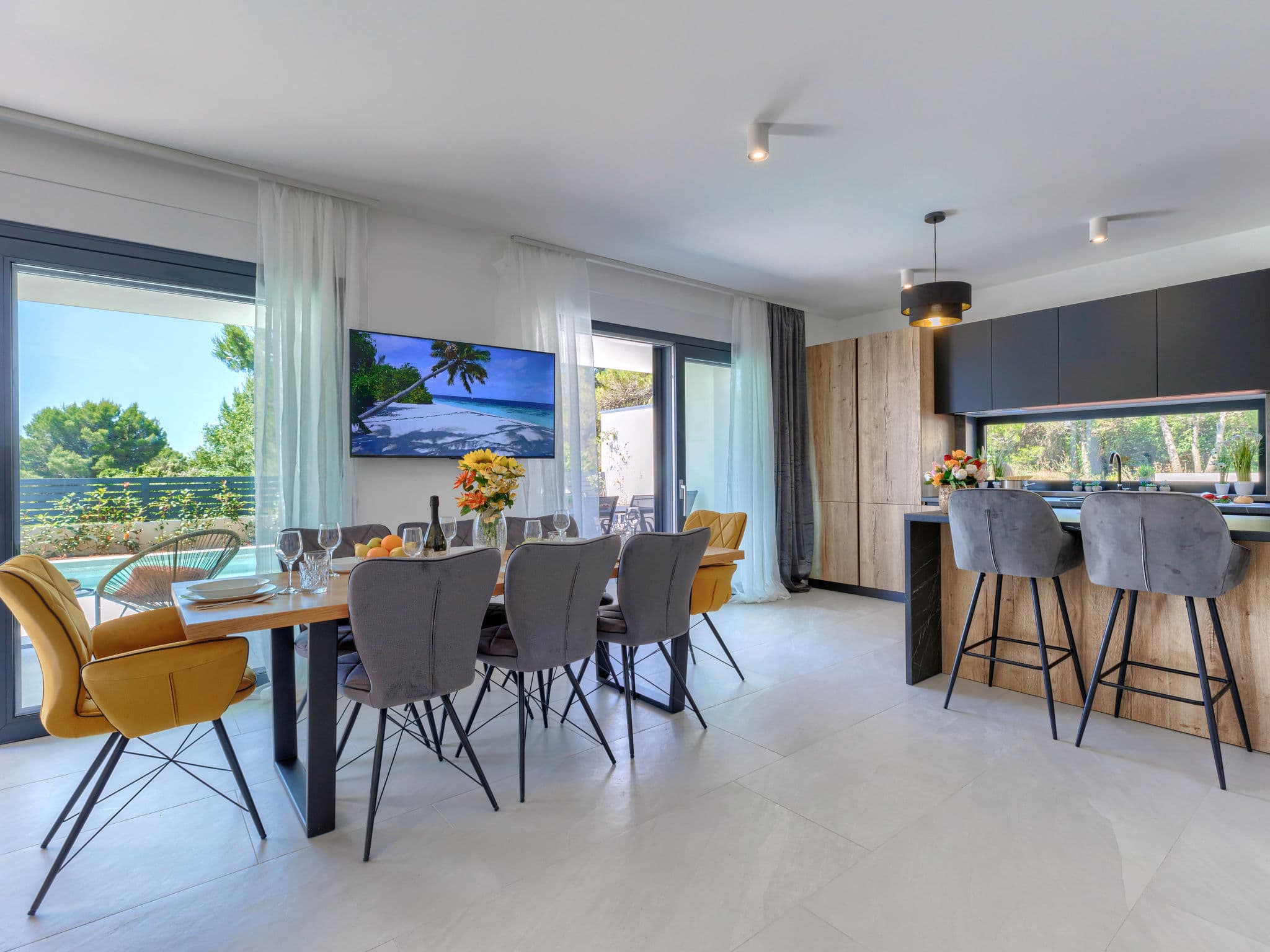 Kitchen / Dining Room