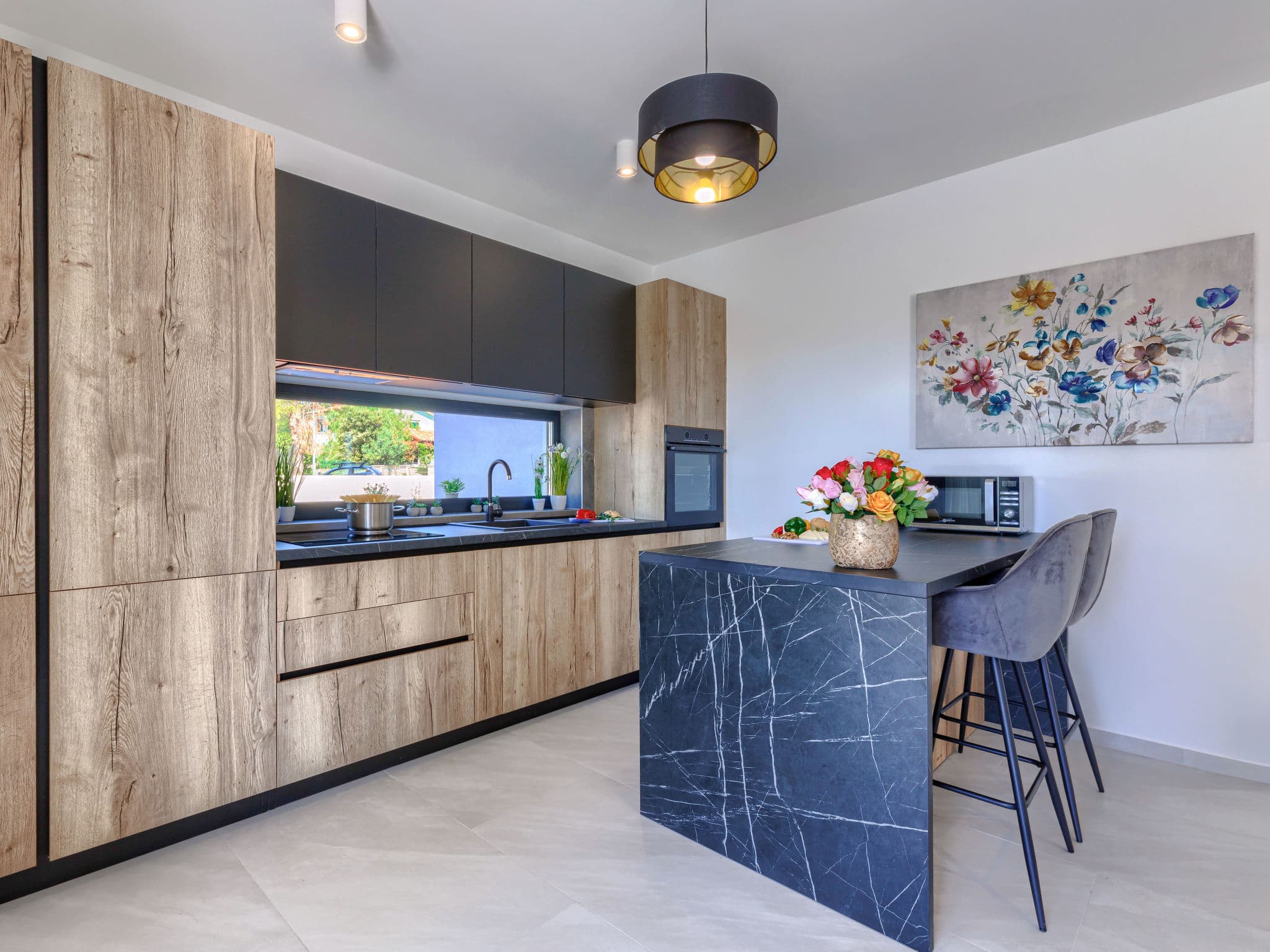Kitchen / Dining Room