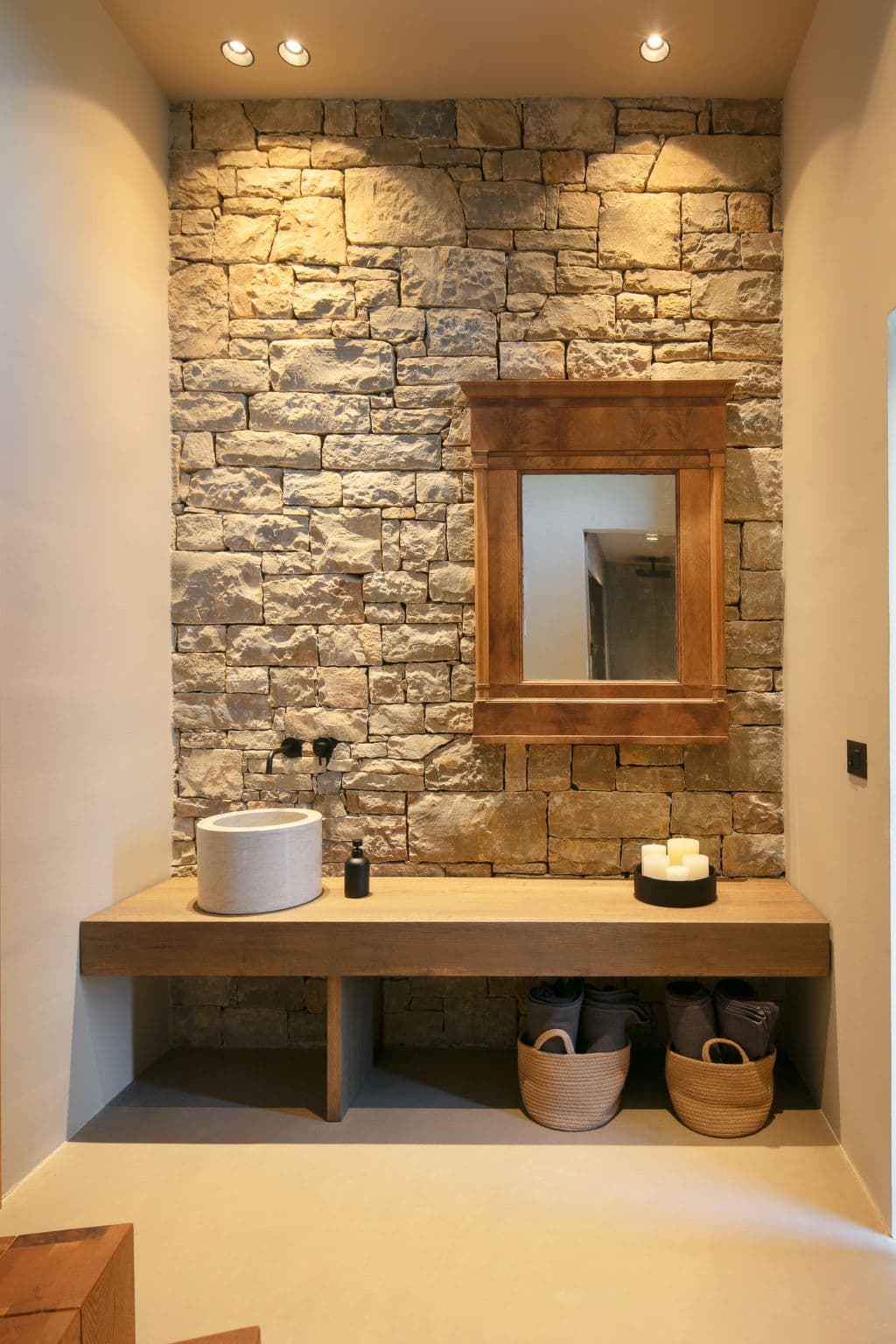 Bathroom / Wellness