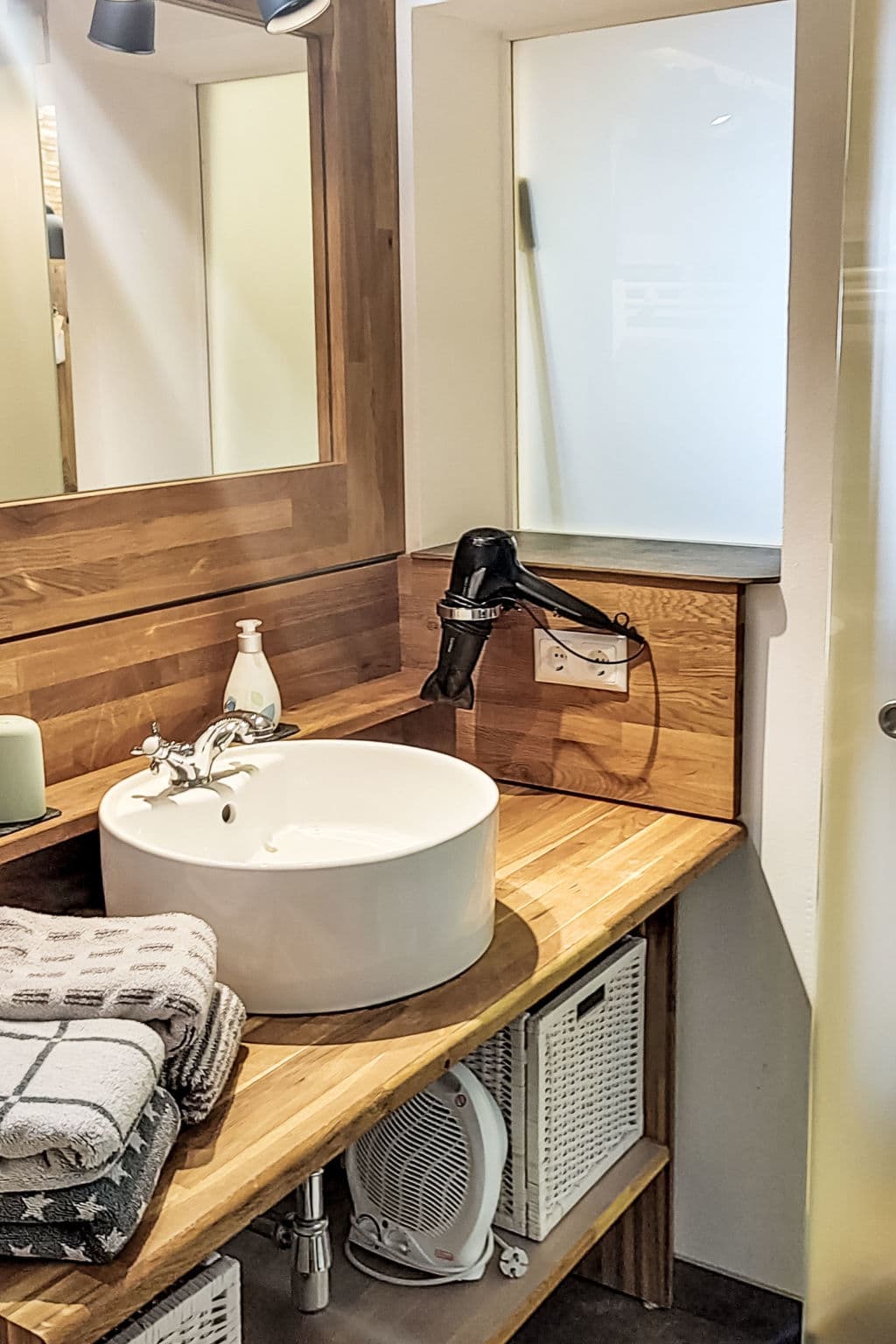Bathroom / Wellness