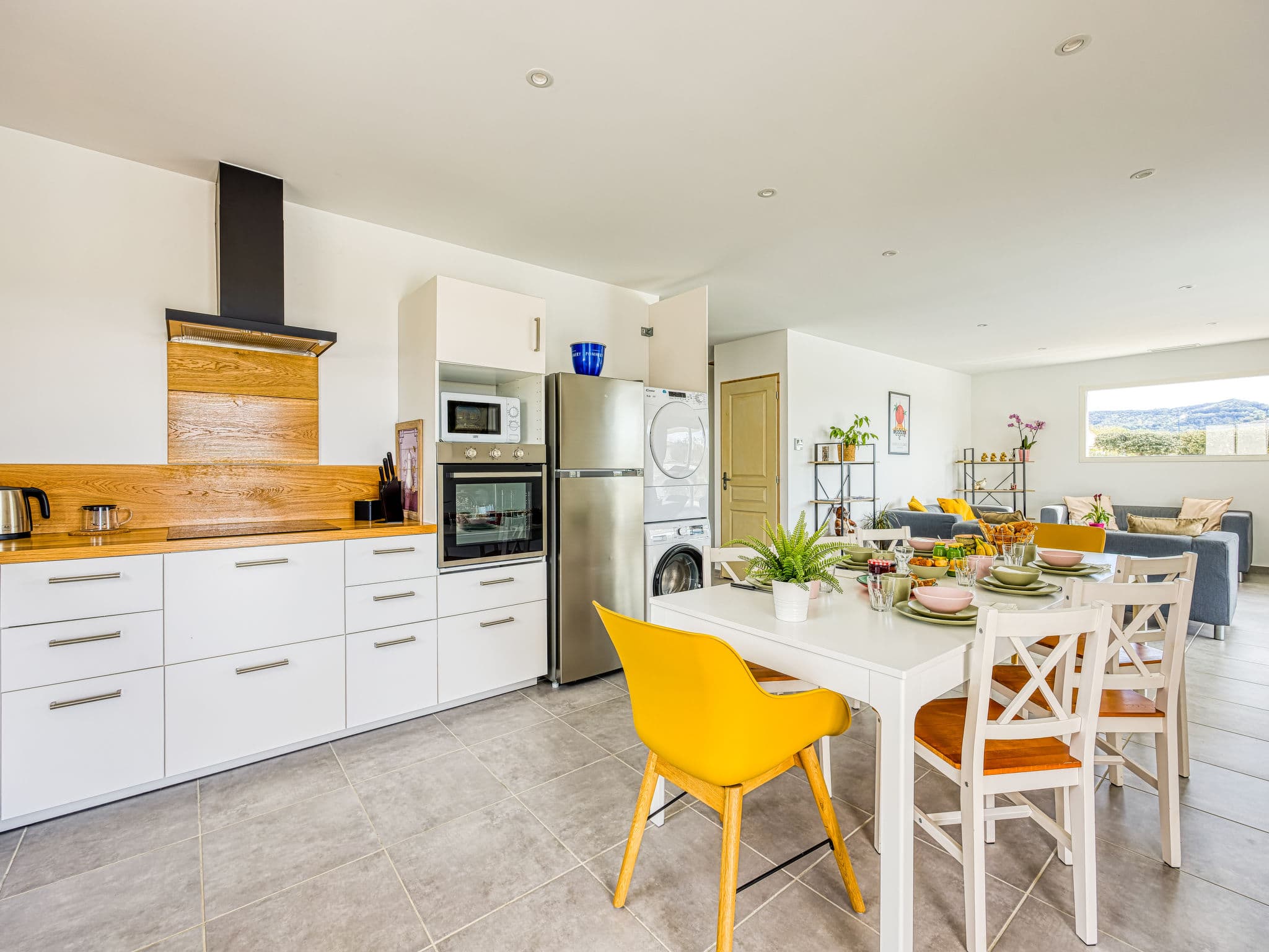 Kitchen / Dining Room