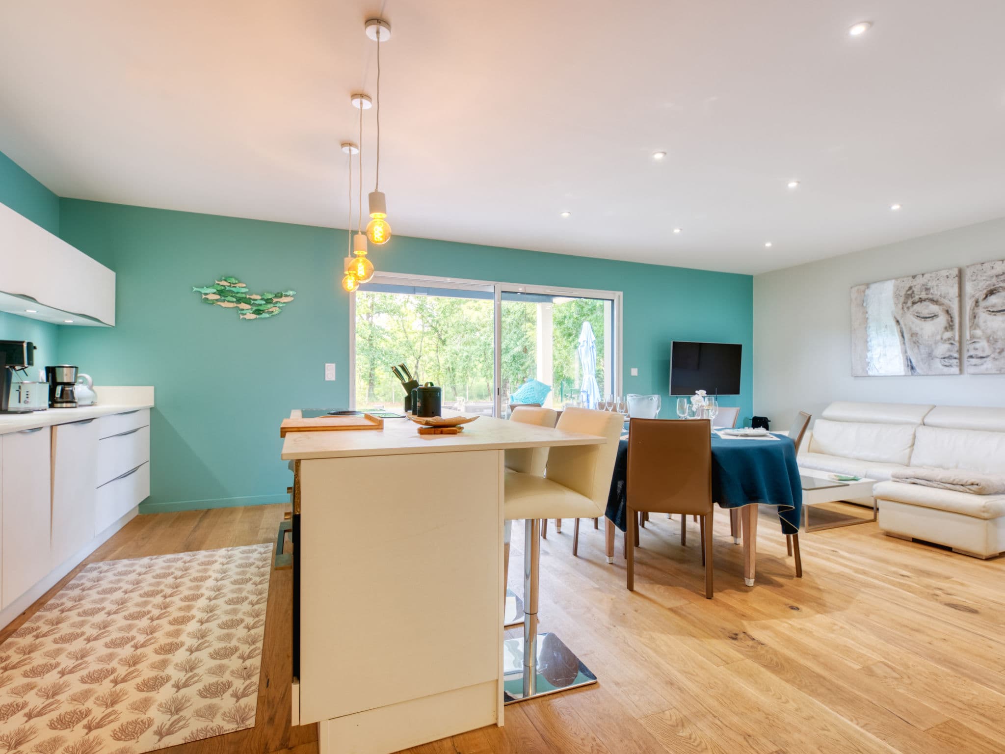Kitchen / Dining Room