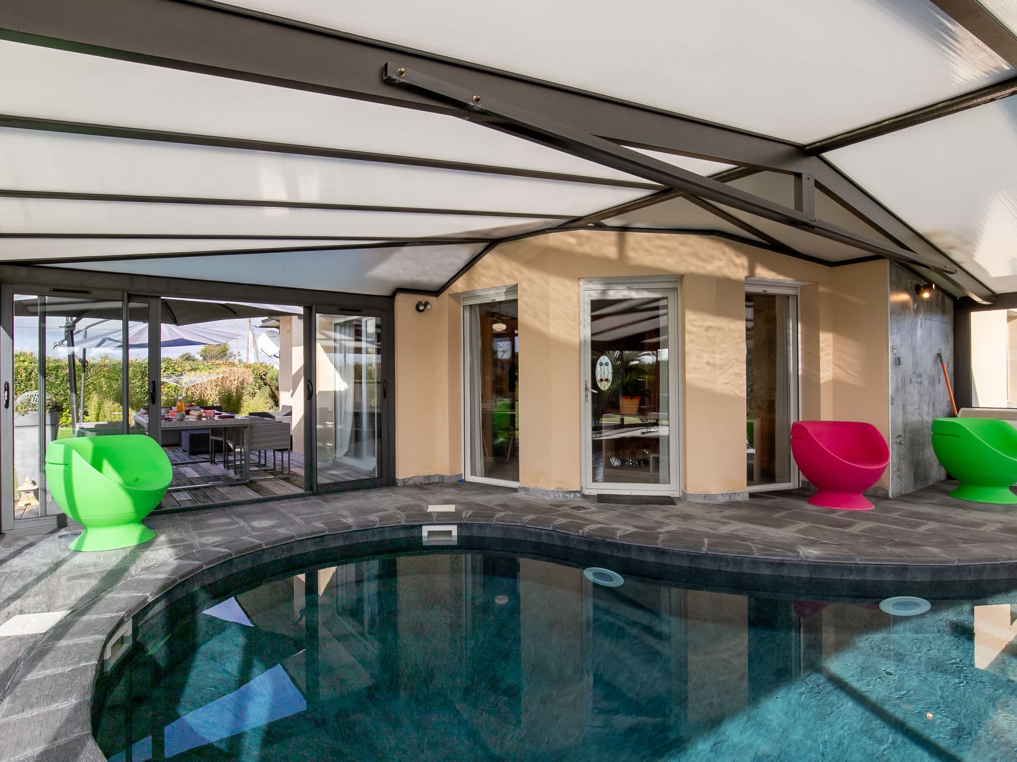 Pool Indoor