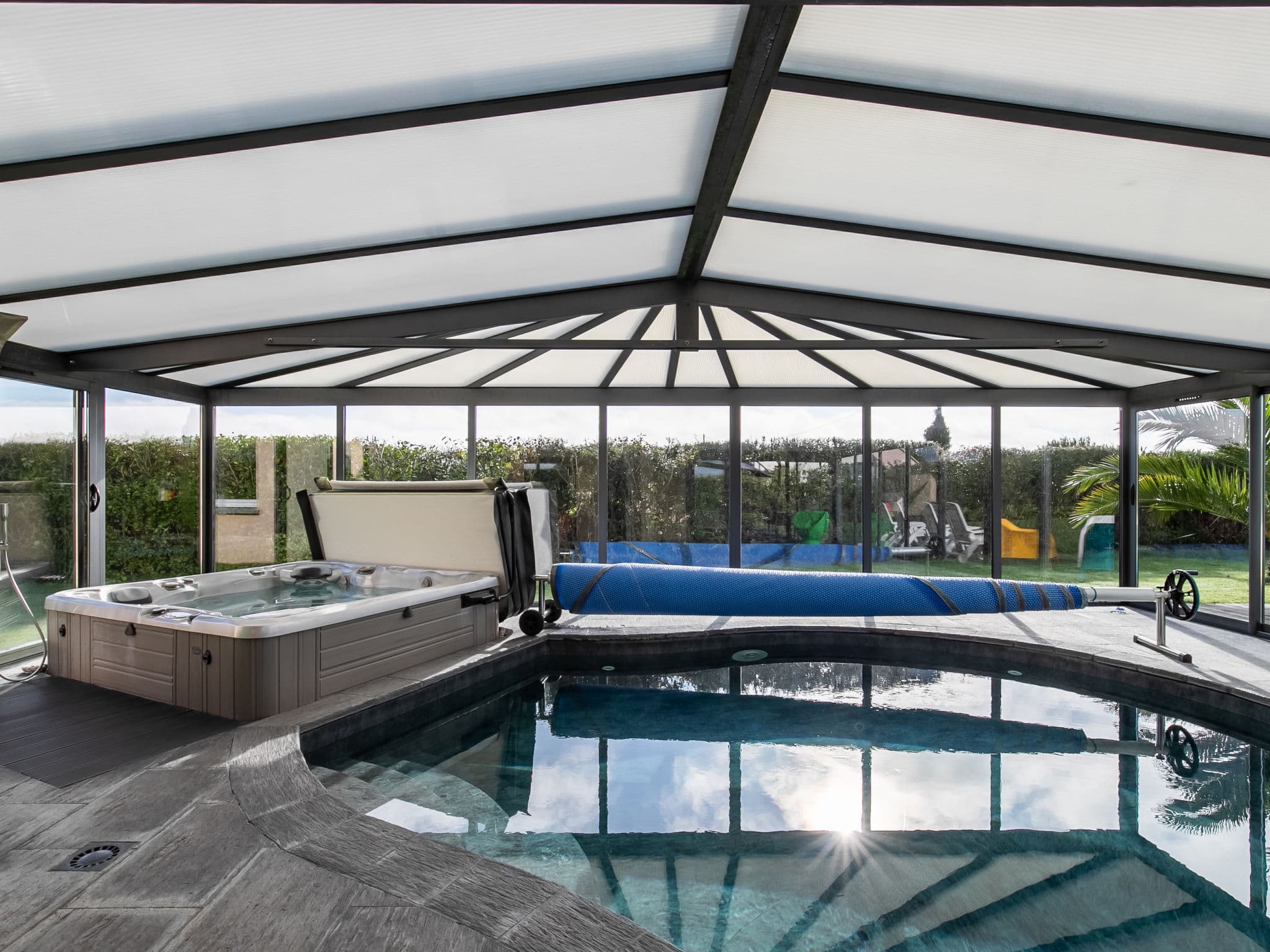 Pool Indoor