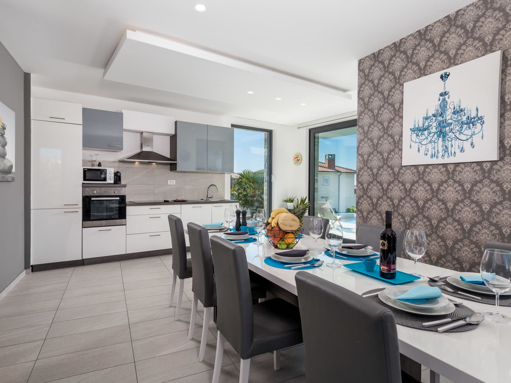 Kitchen / Dining Room