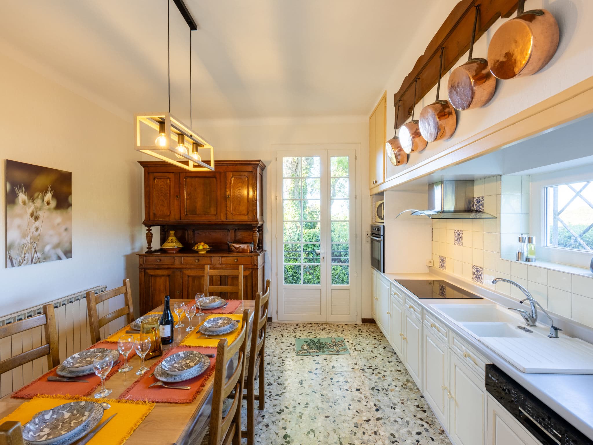 Kitchen / Dining Room