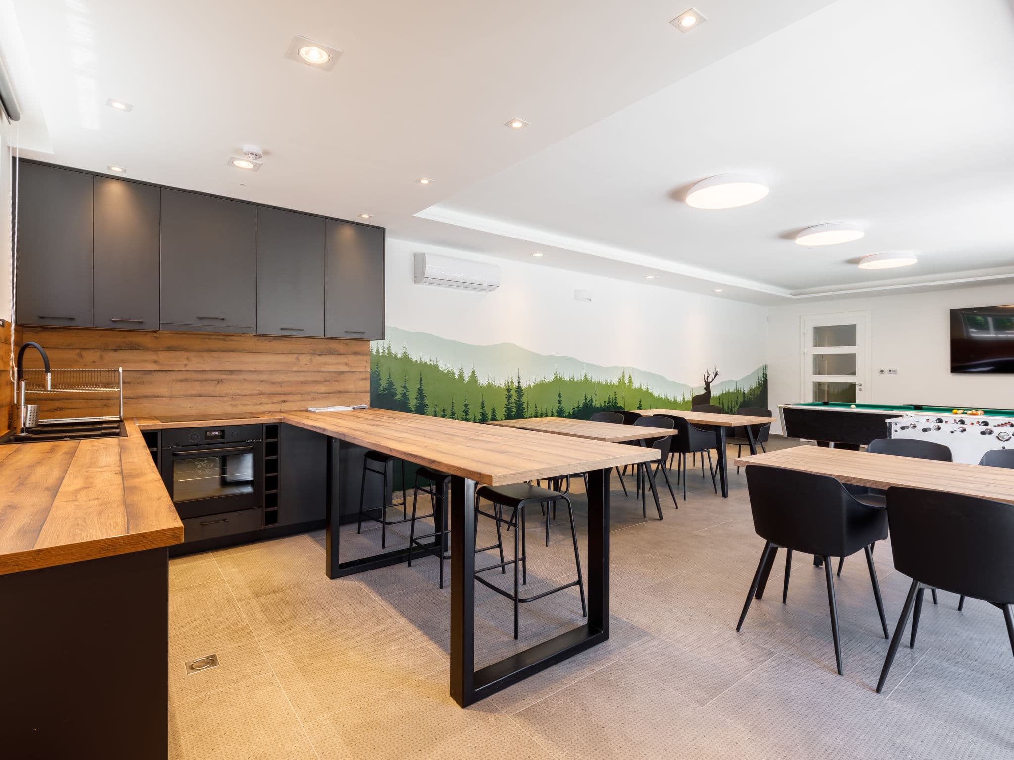 Kitchen / Dining Room