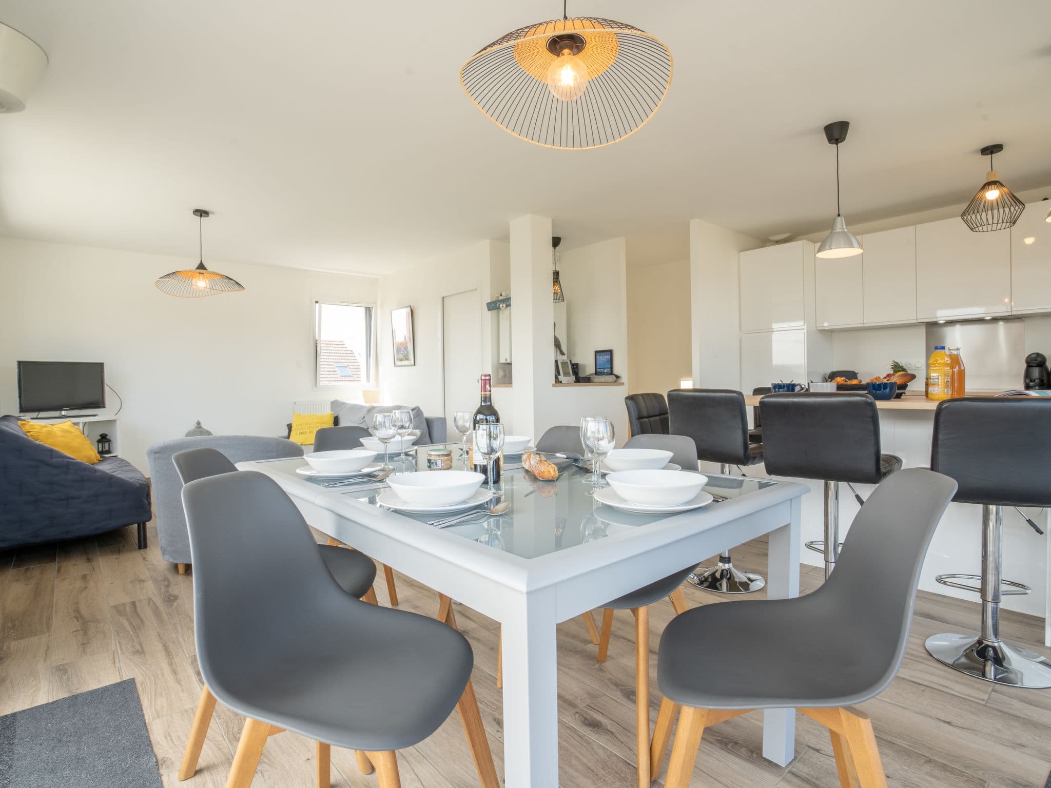 Kitchen / Dining Room