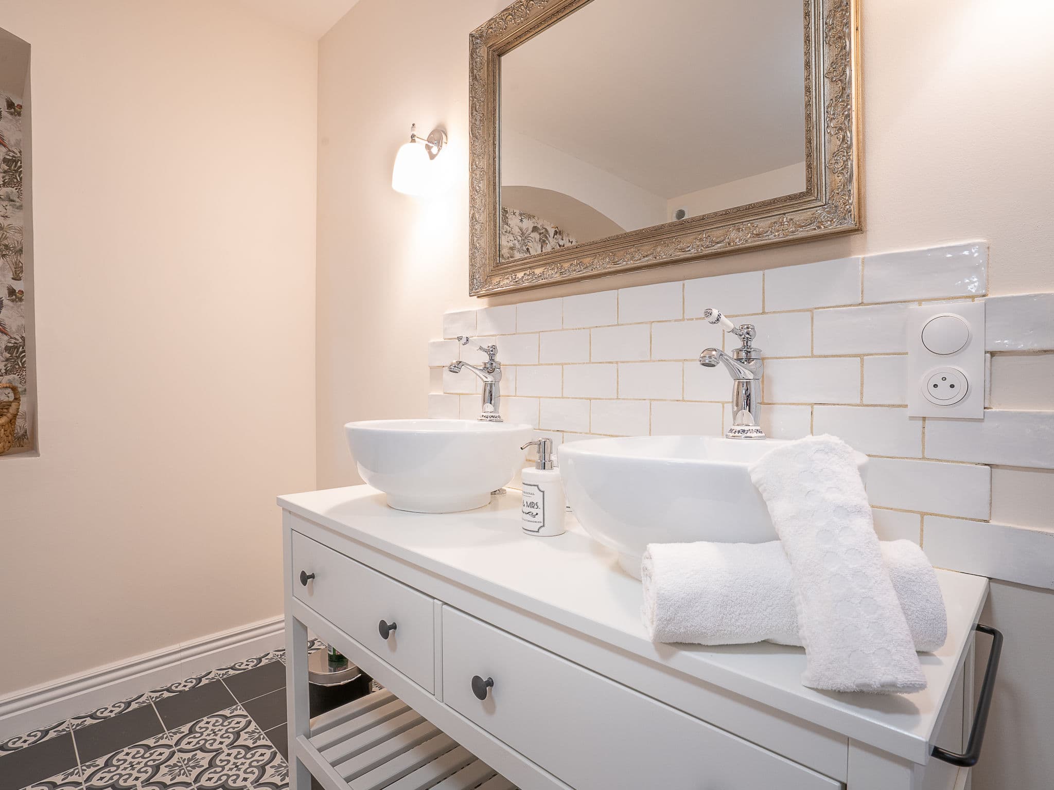 Bathroom / Wellness