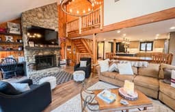Expansive 3800 ft.² Home | Private Gym & Hot Tub!