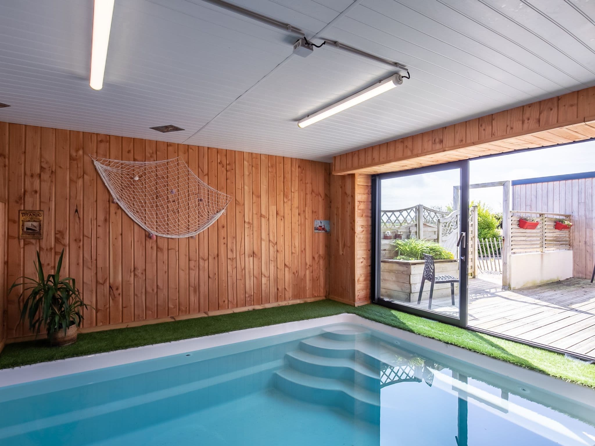 Pool Indoor