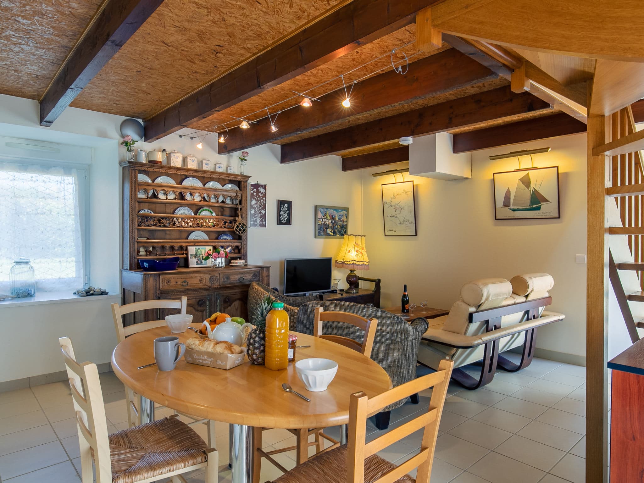 Kitchen / Dining Room