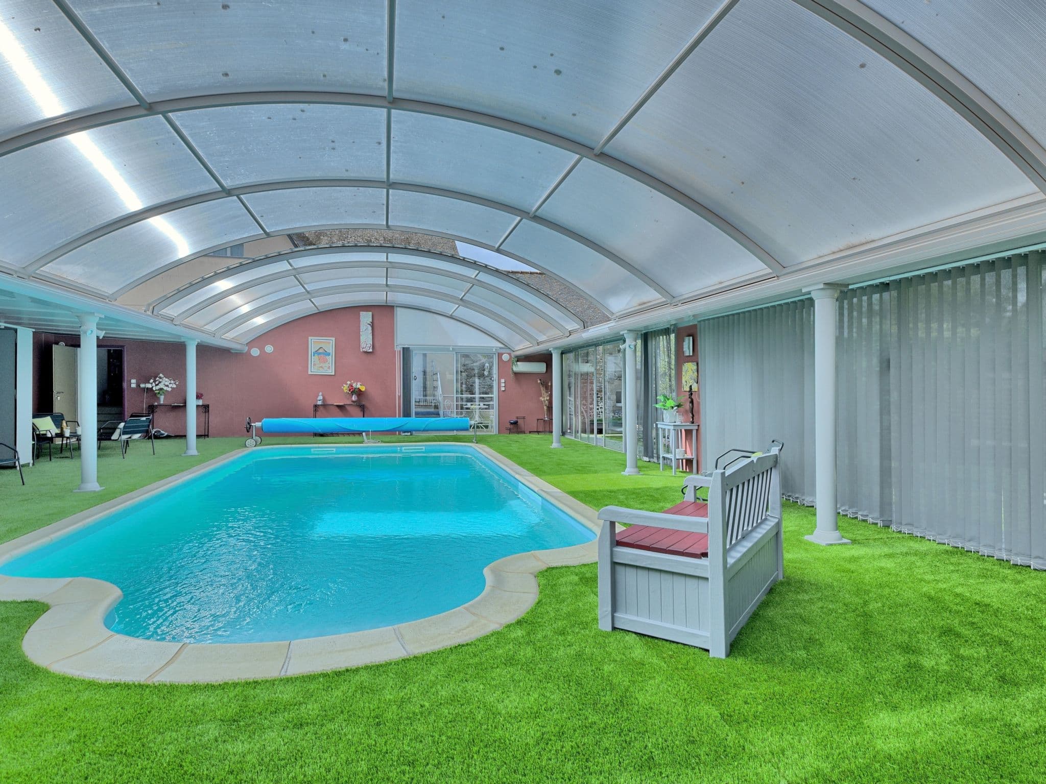 Pool Indoor