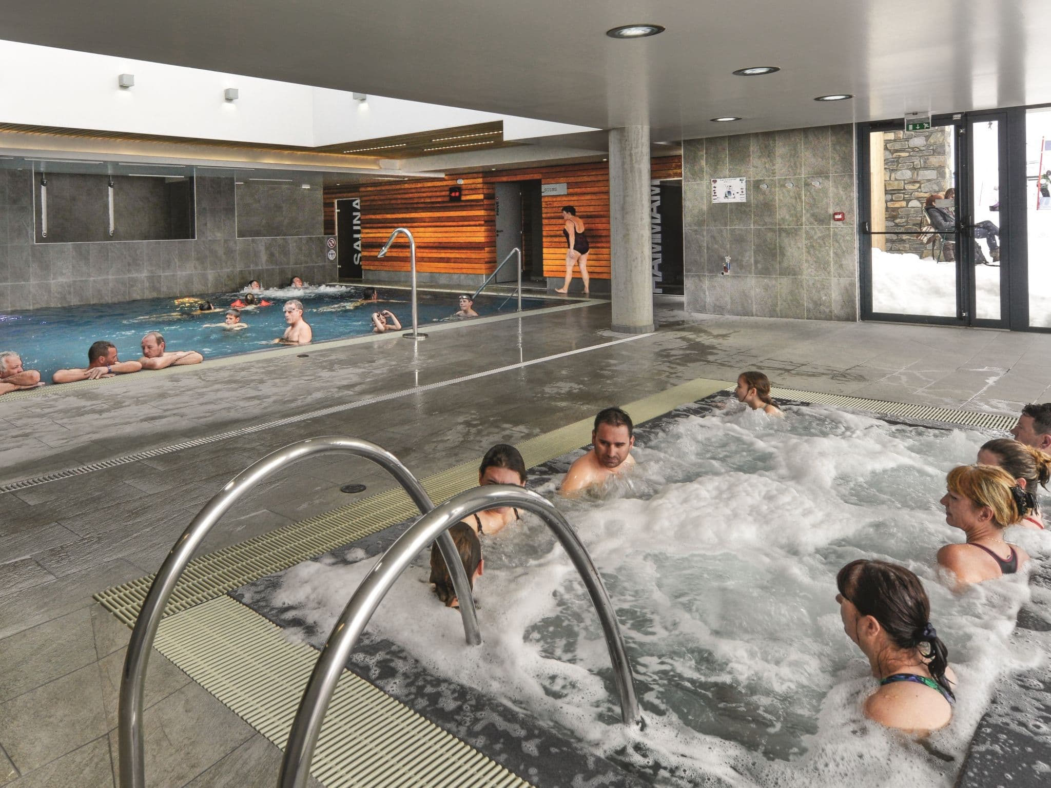 Pool Indoor