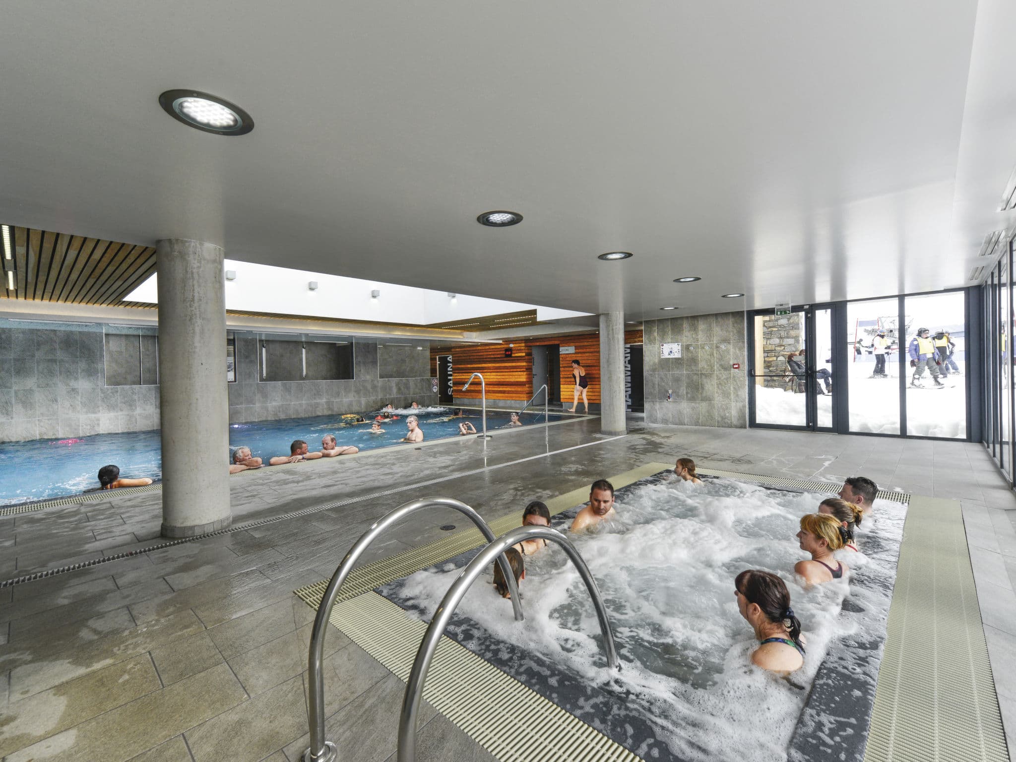 Pool Indoor