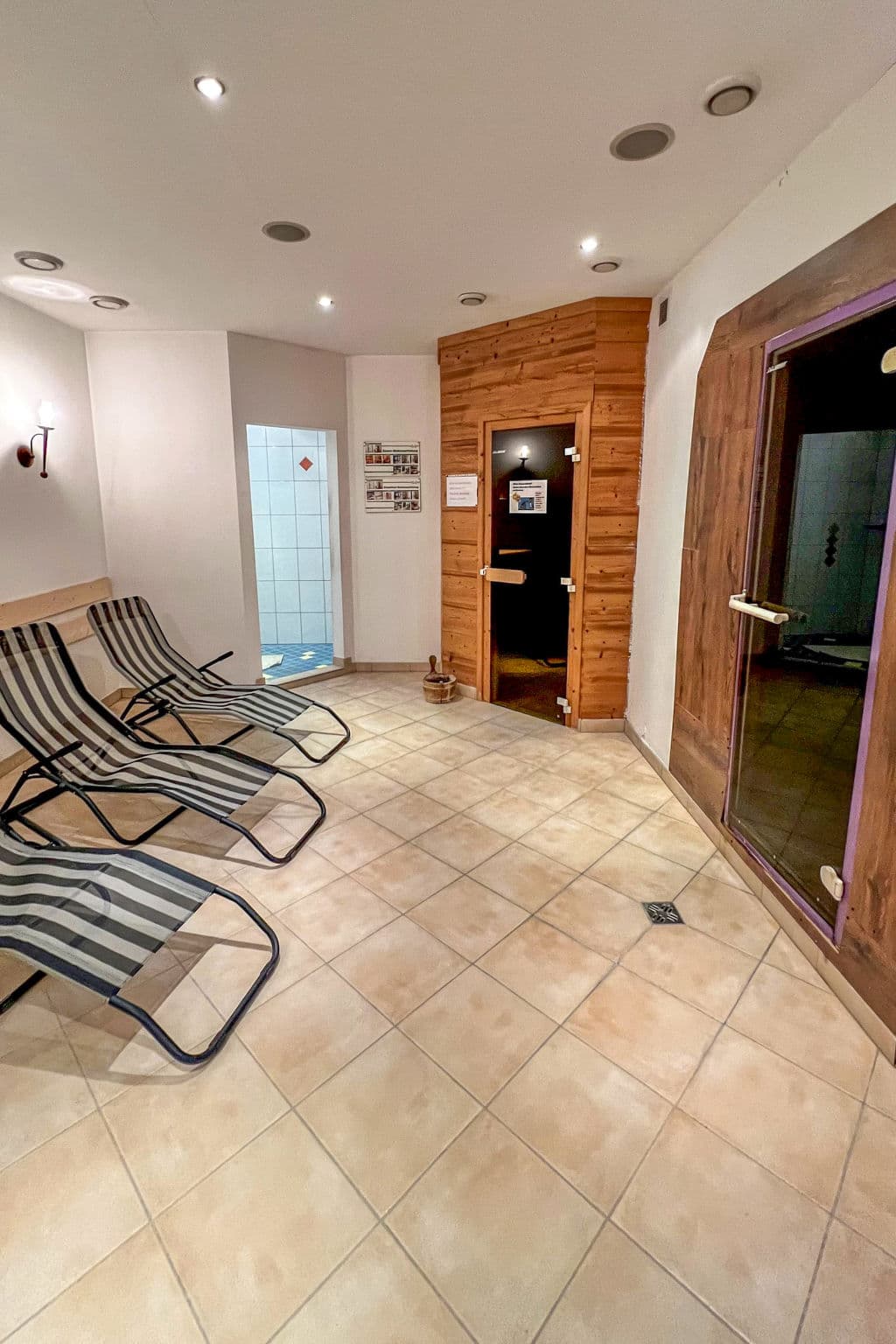Bathroom / Wellness