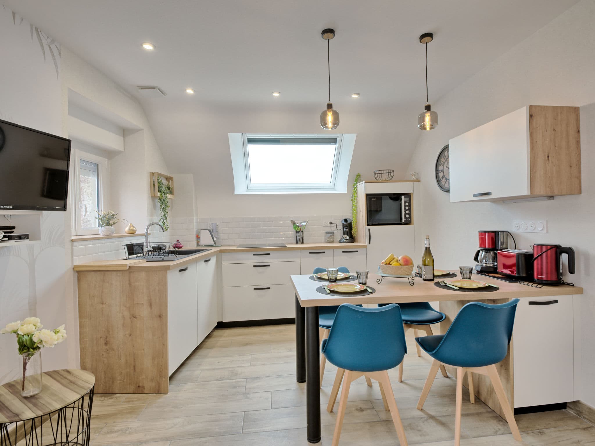 Kitchen / Dining Room