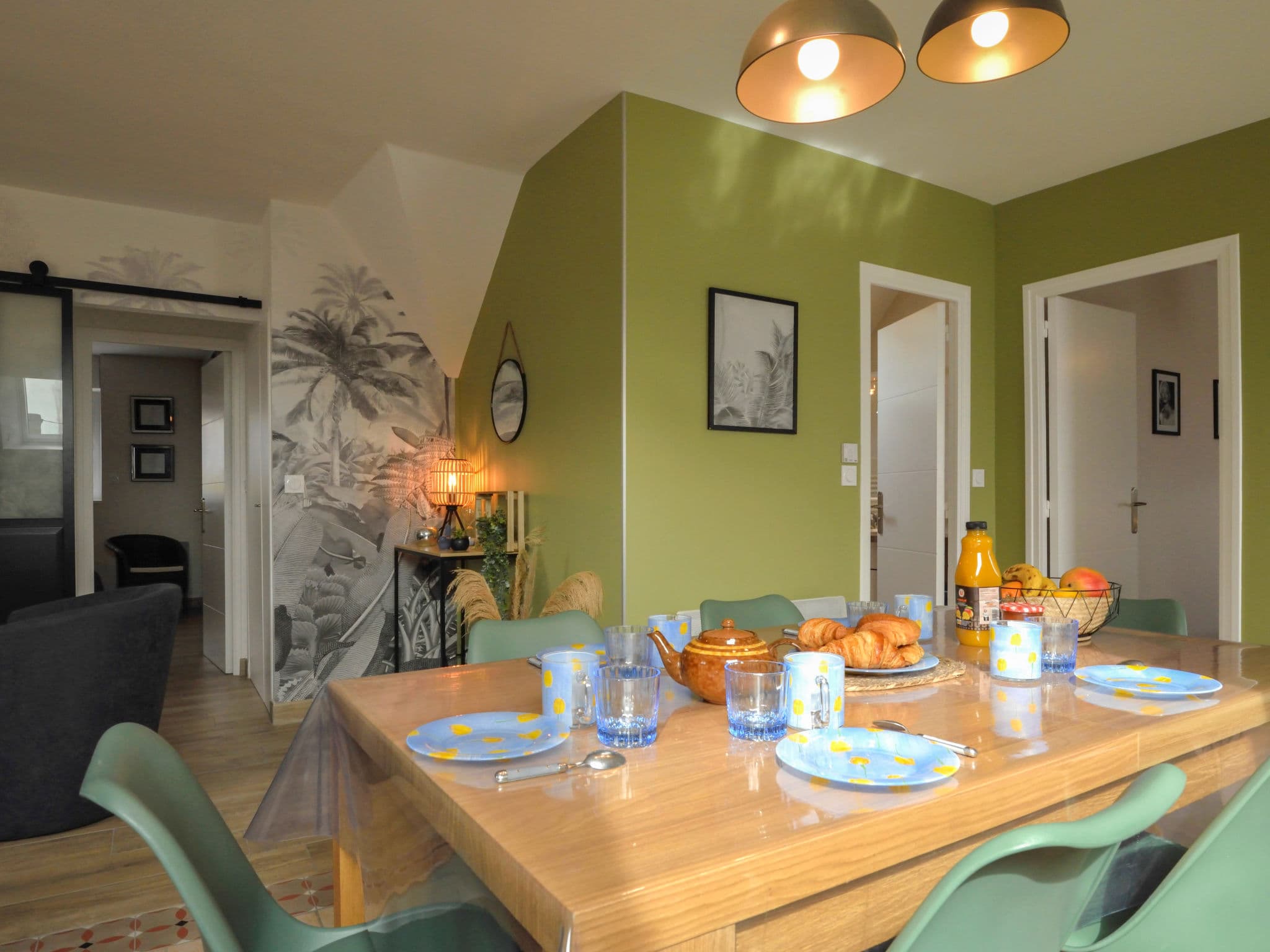 Kitchen / Dining Room