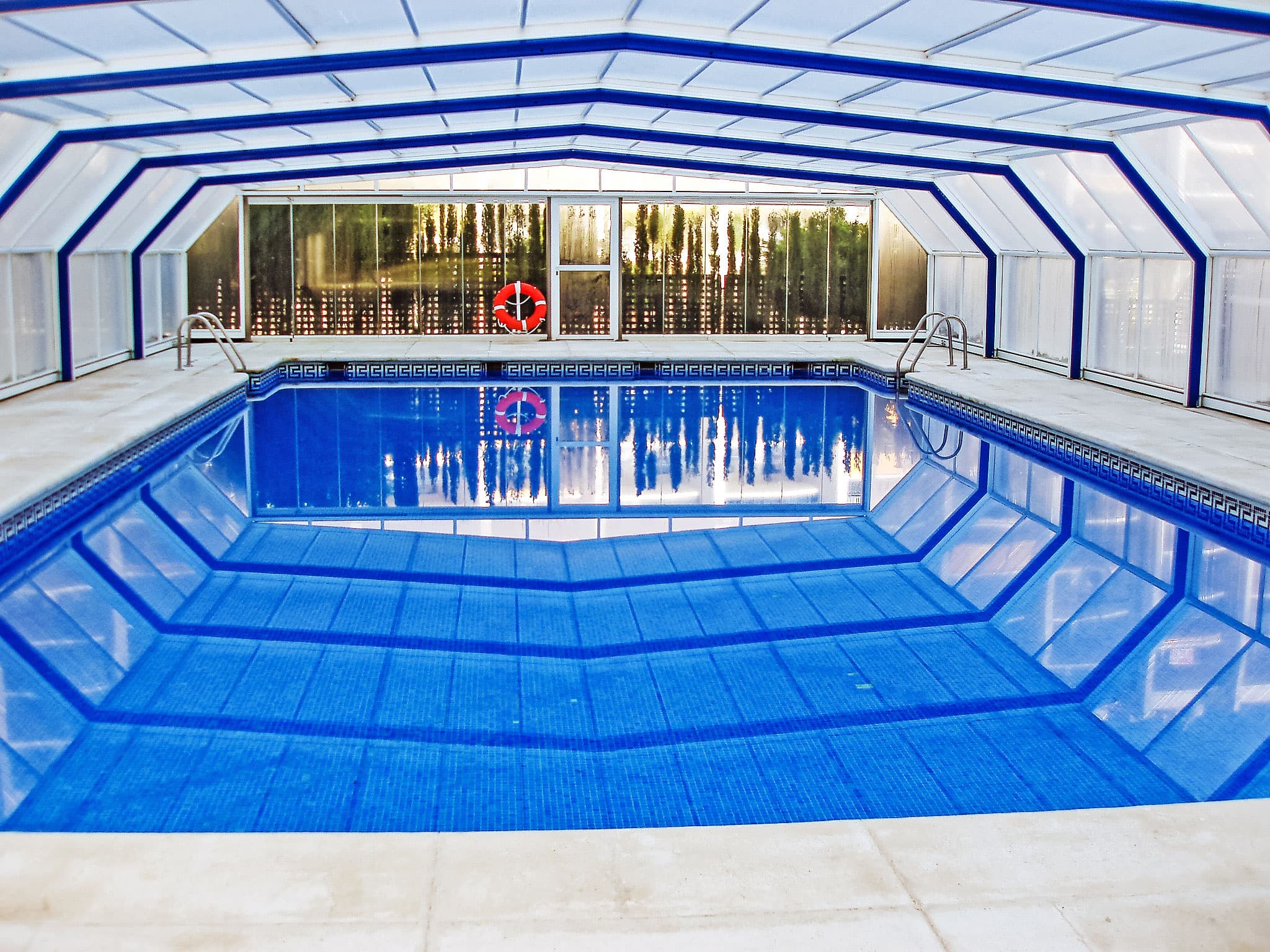 Pool Indoor