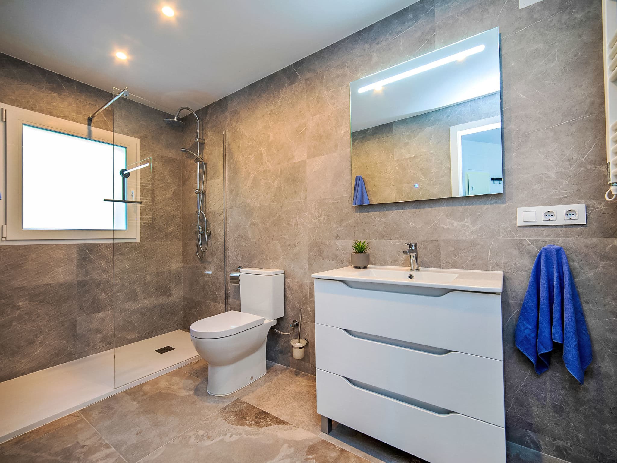 Bathroom / Wellness