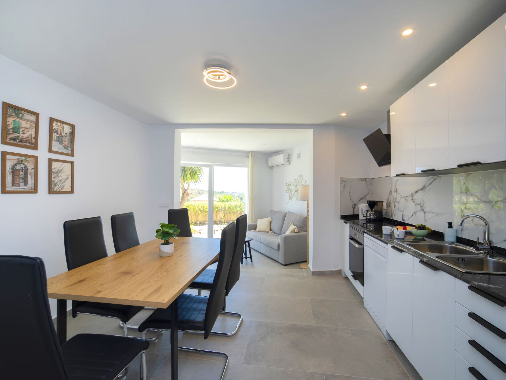 Kitchen / Dining Room