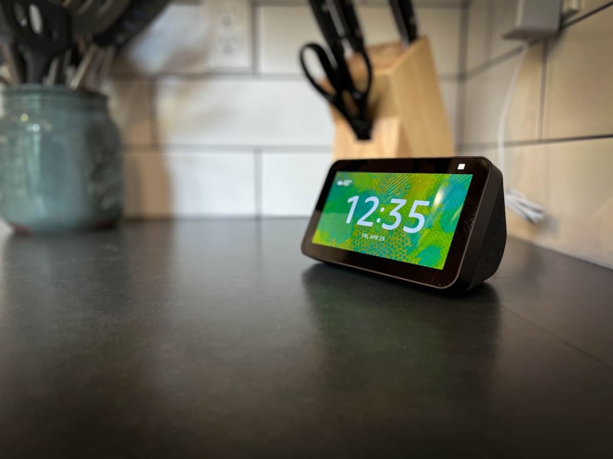 Ask this hub to play some music or set a timer!