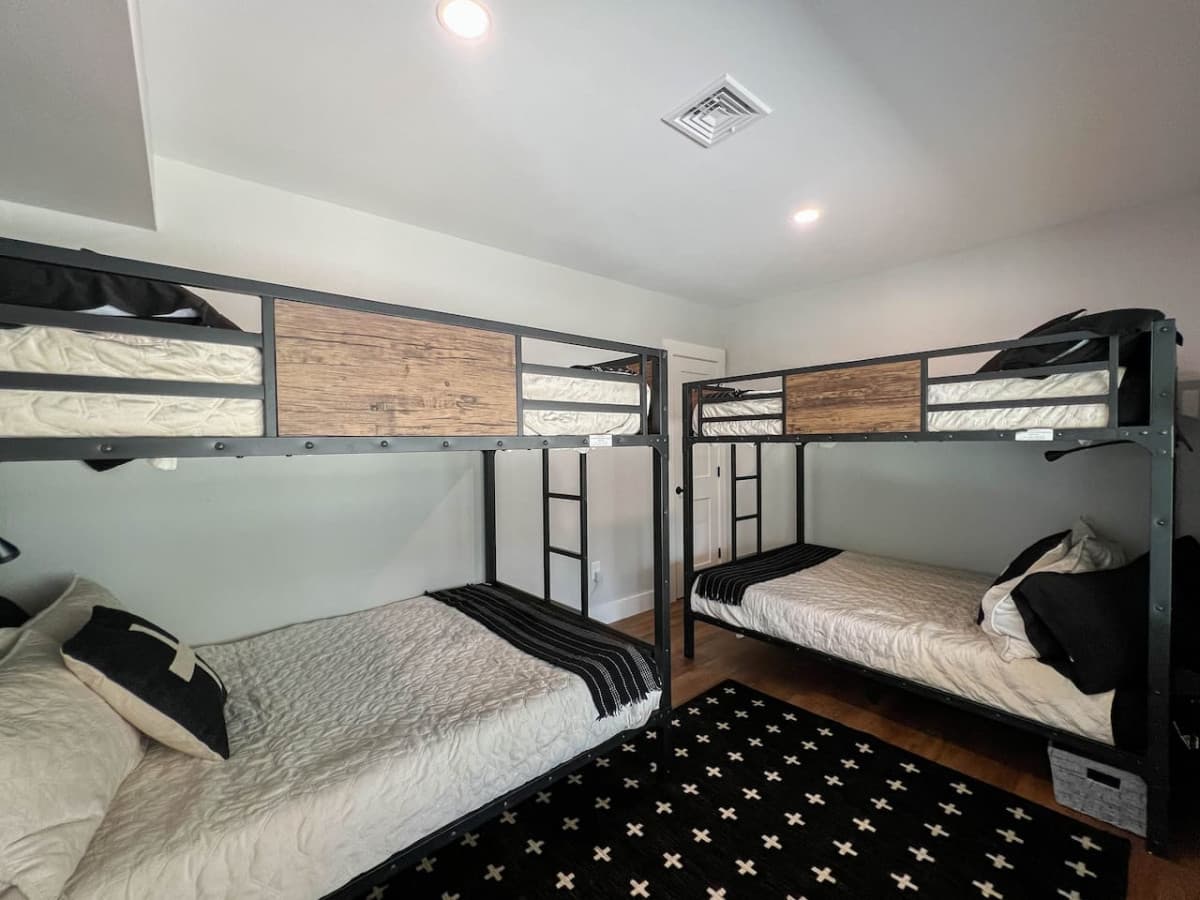 Bunk room! Full over full x 2