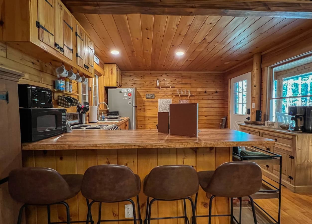 counter seating for 4
