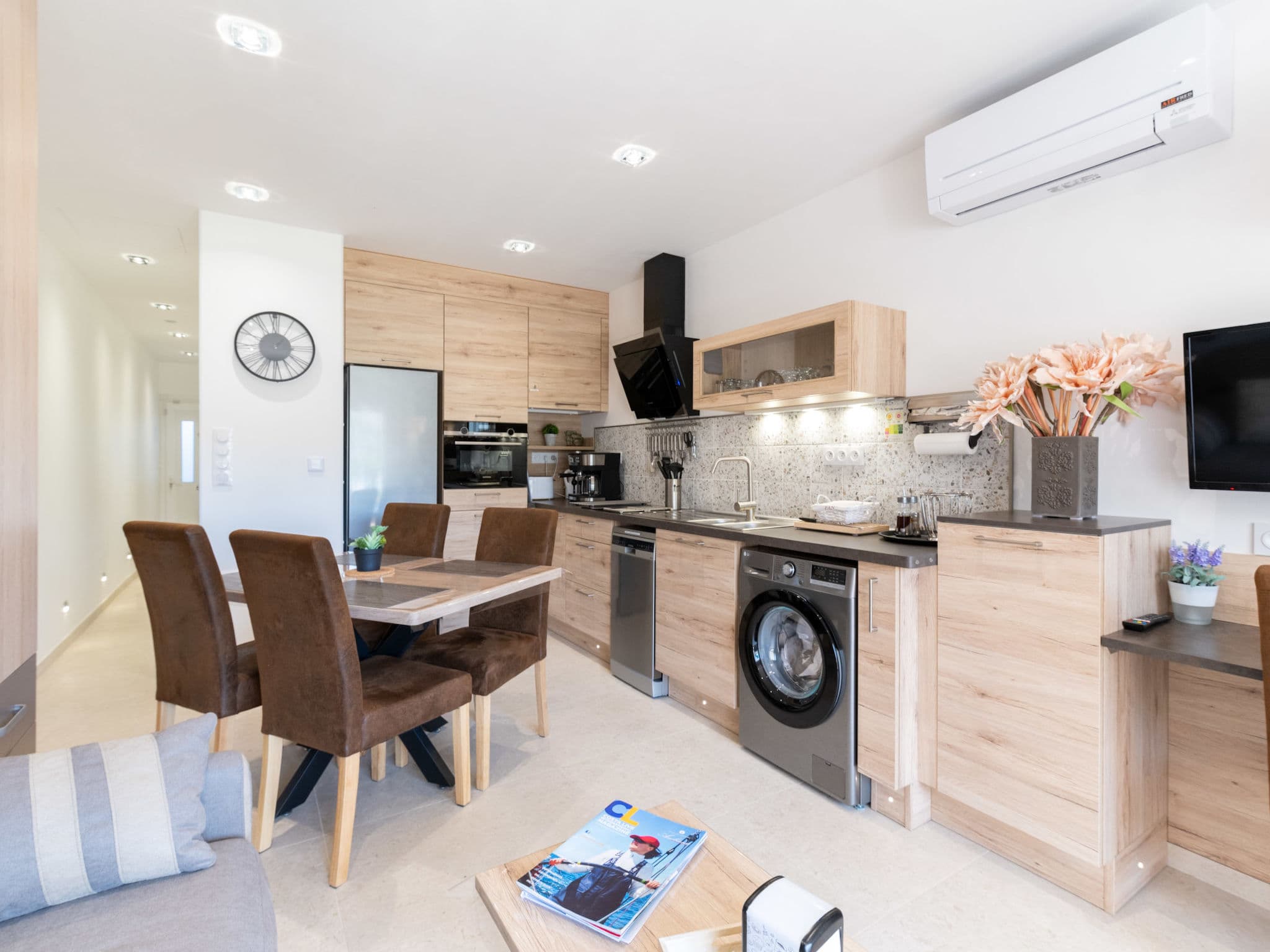 Kitchen / Dining Room