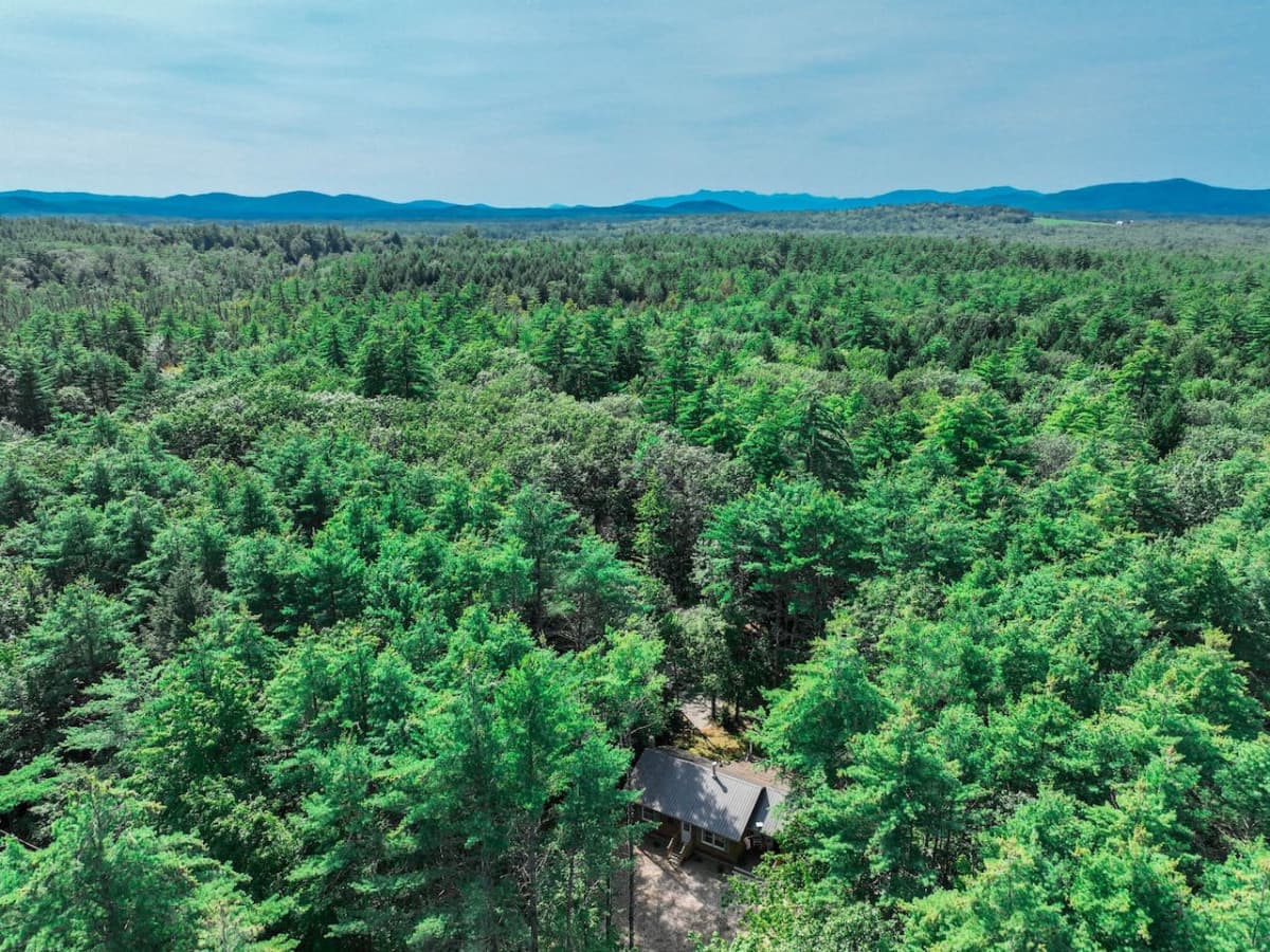 The quintessential Maine cabin - enjoy every minute of this tranquillity