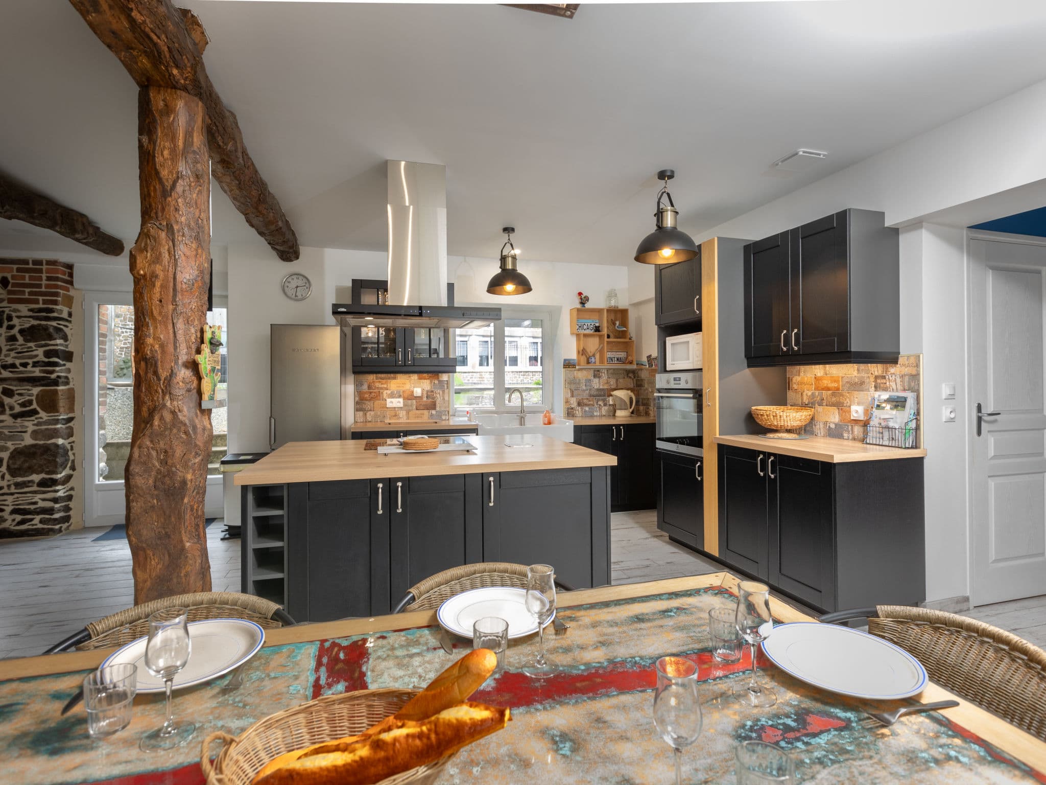 Kitchen / Dining Room