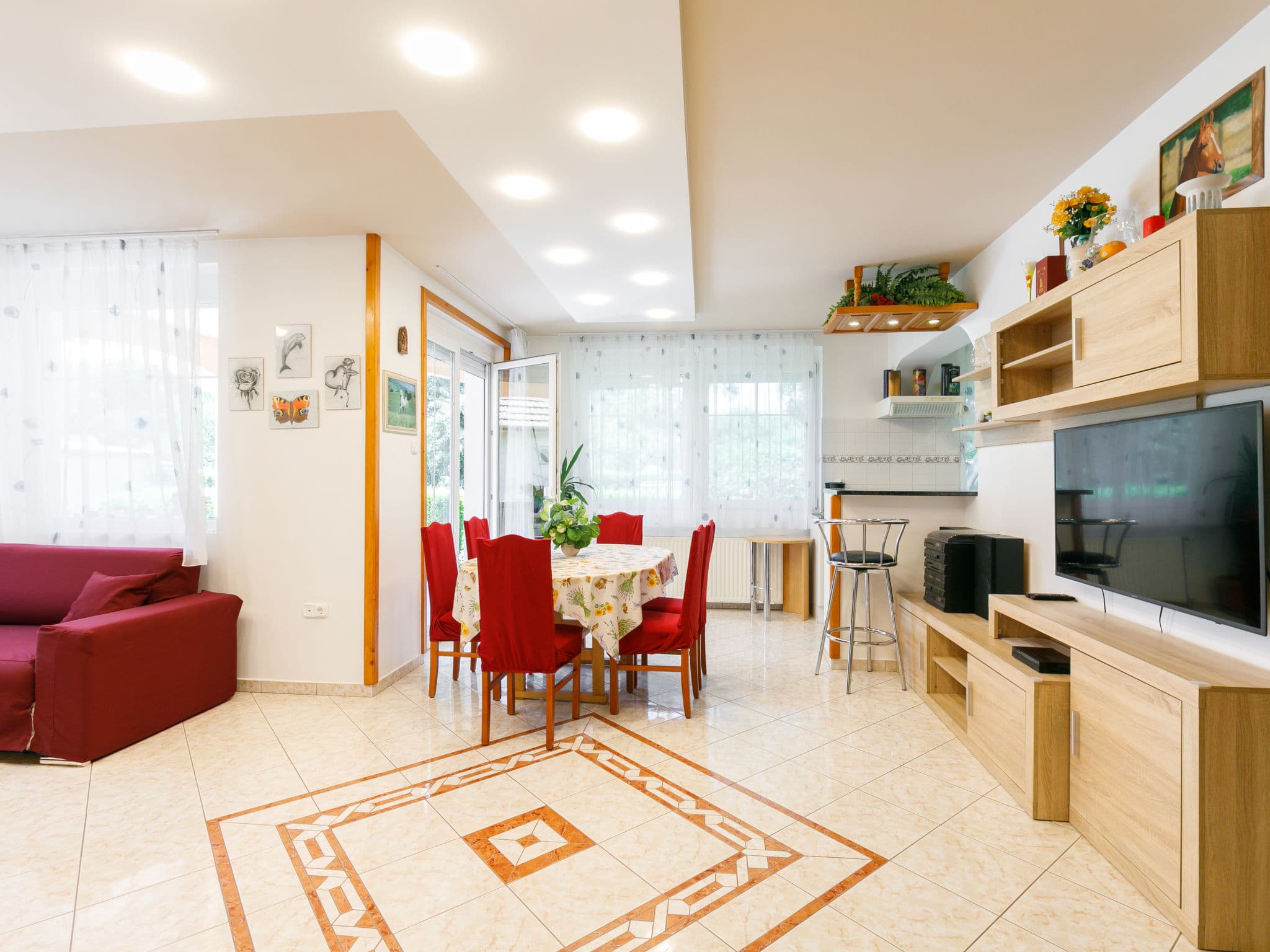 Kitchen / Dining Room