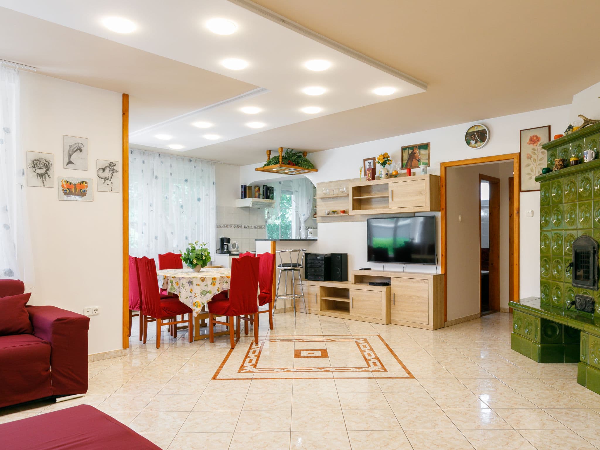 Kitchen / Dining Room