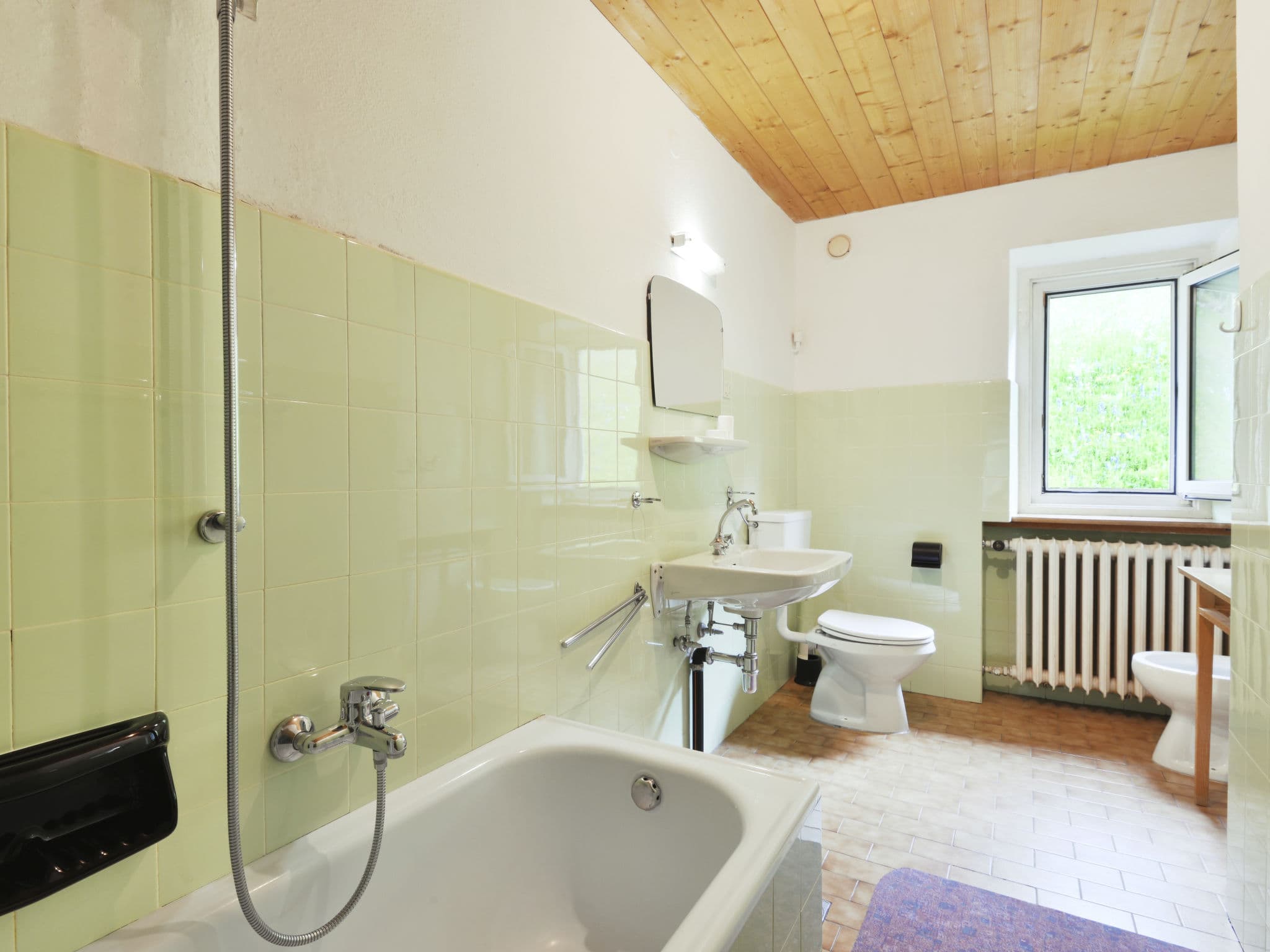 Bathroom / Wellness