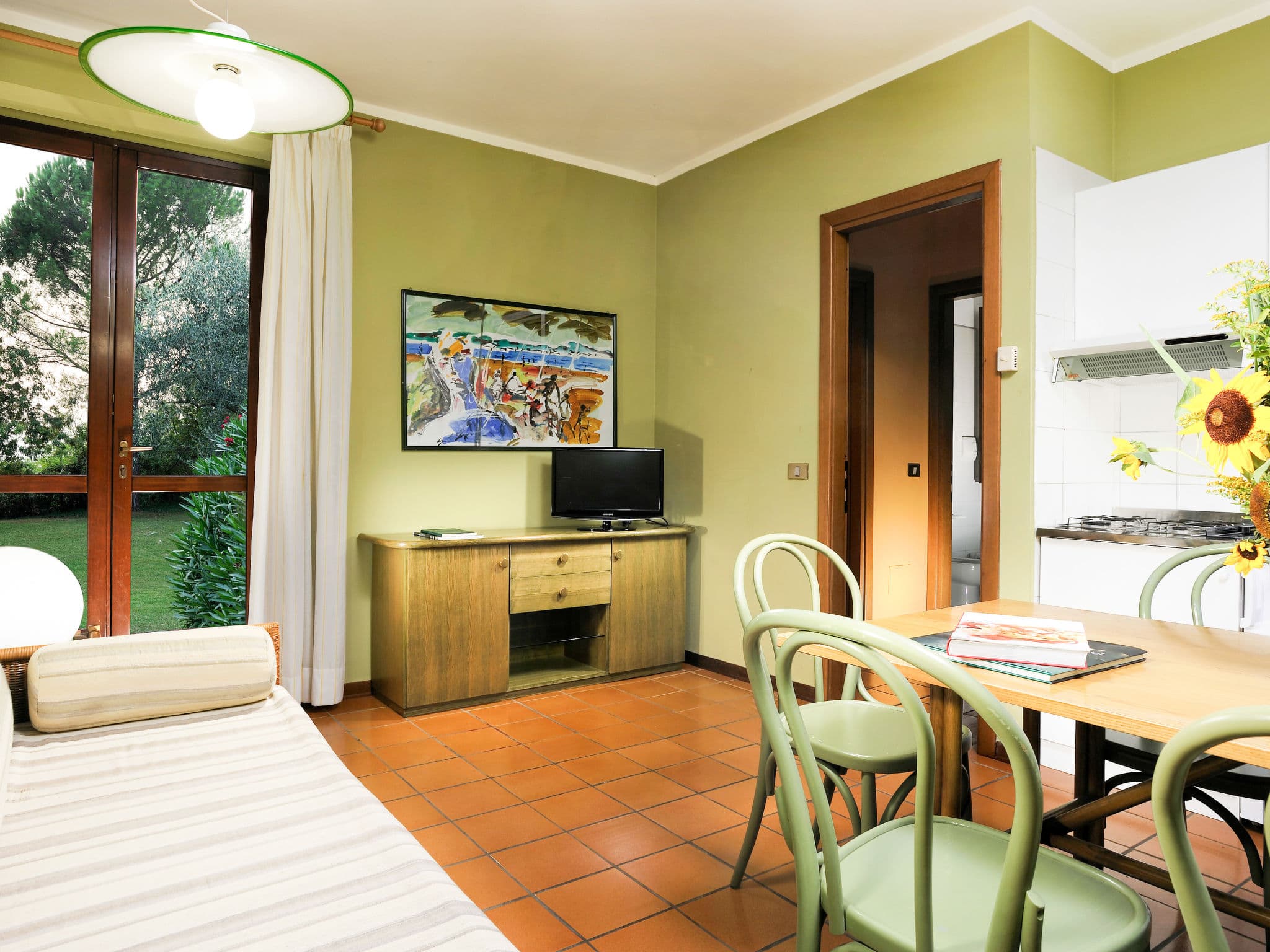 Kitchen / Dining Room