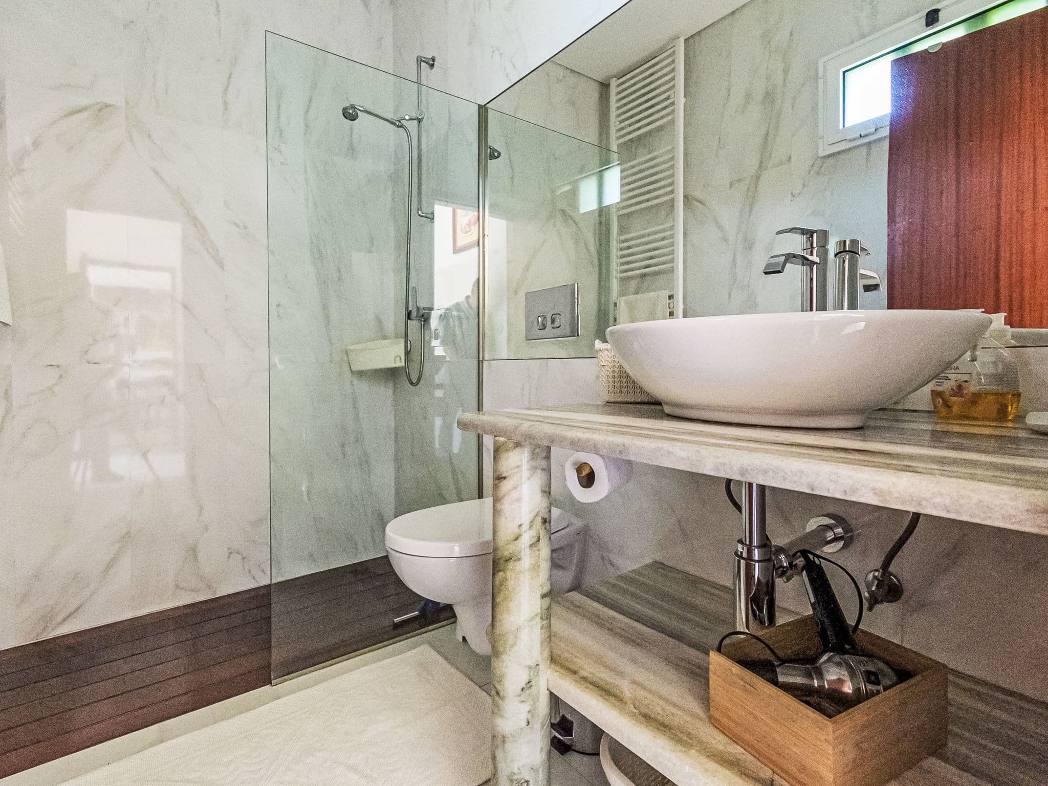 Bathroom / Wellness