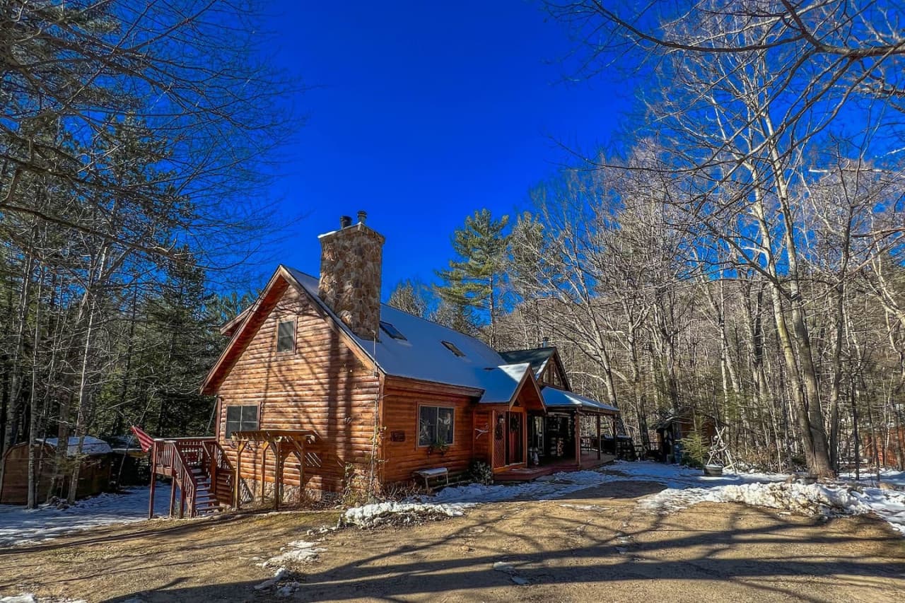 Welcome to our cabin! We have plenty of driveway parking.