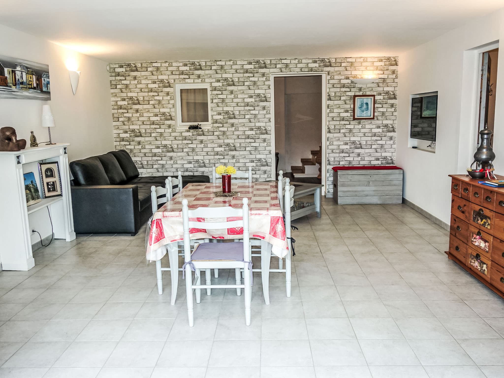 Kitchen / Dining Room