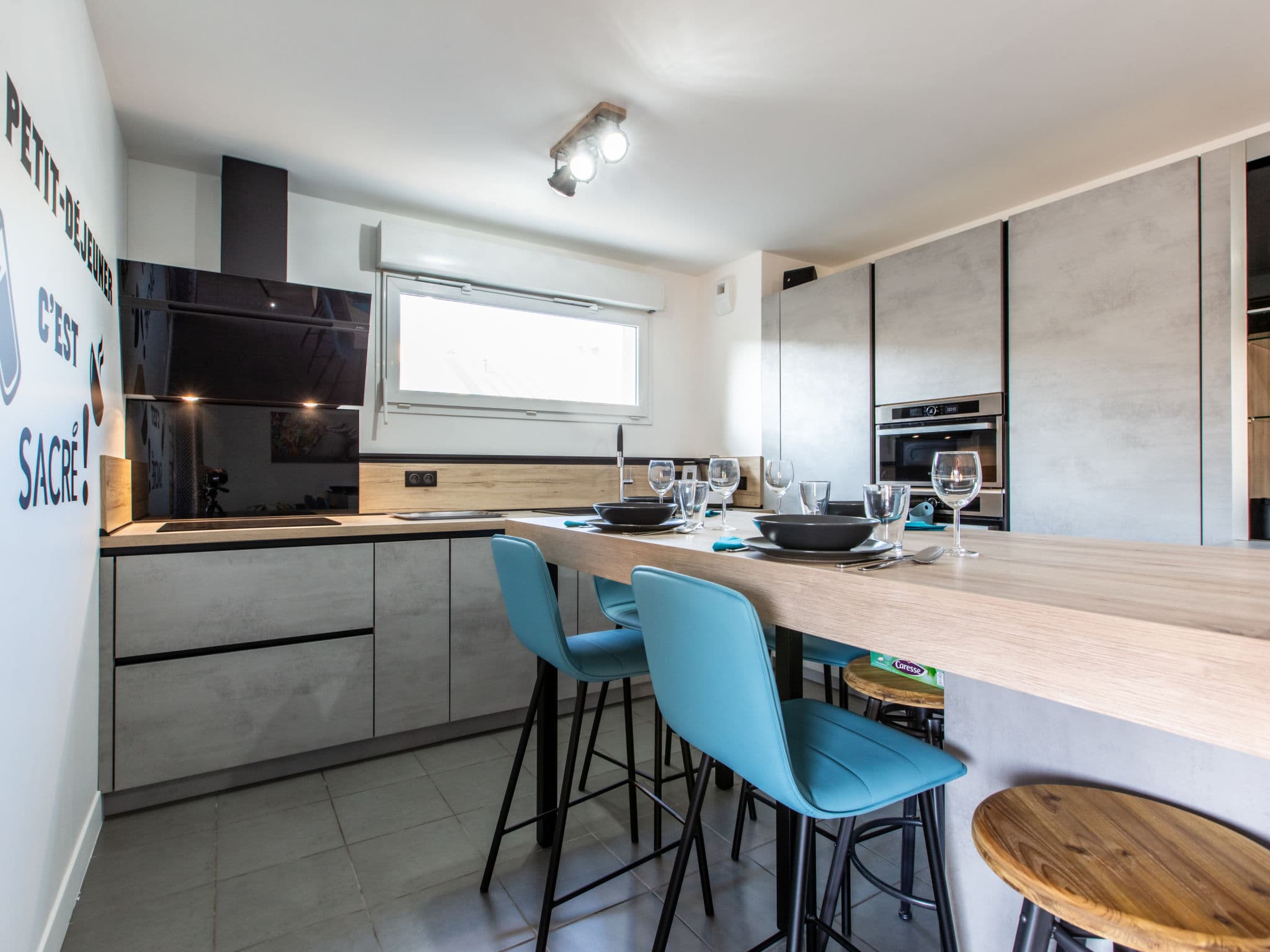 Kitchen / Dining Room
