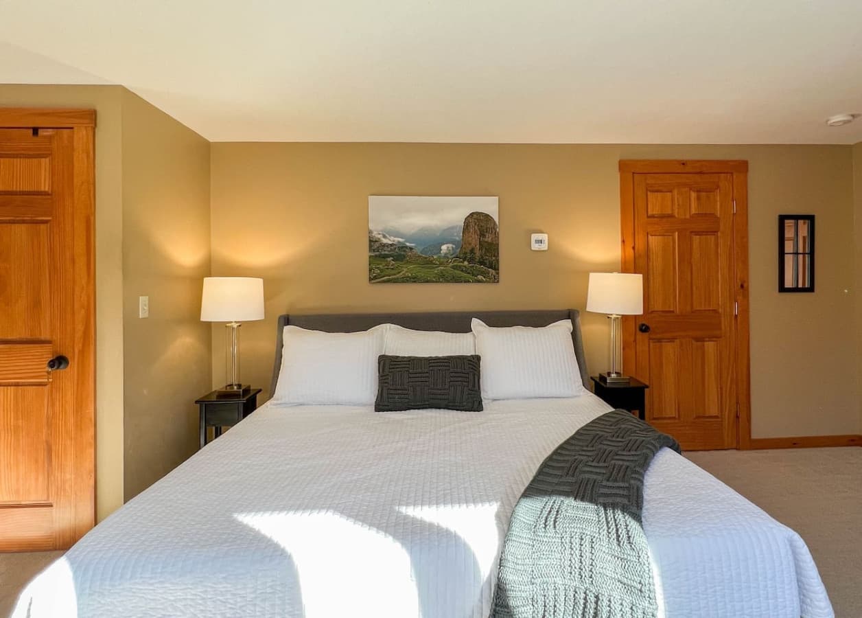 Master Suite (1 of 2) with King size bed.