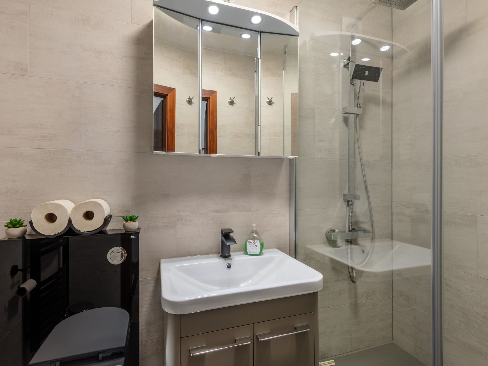 Bathroom / Wellness