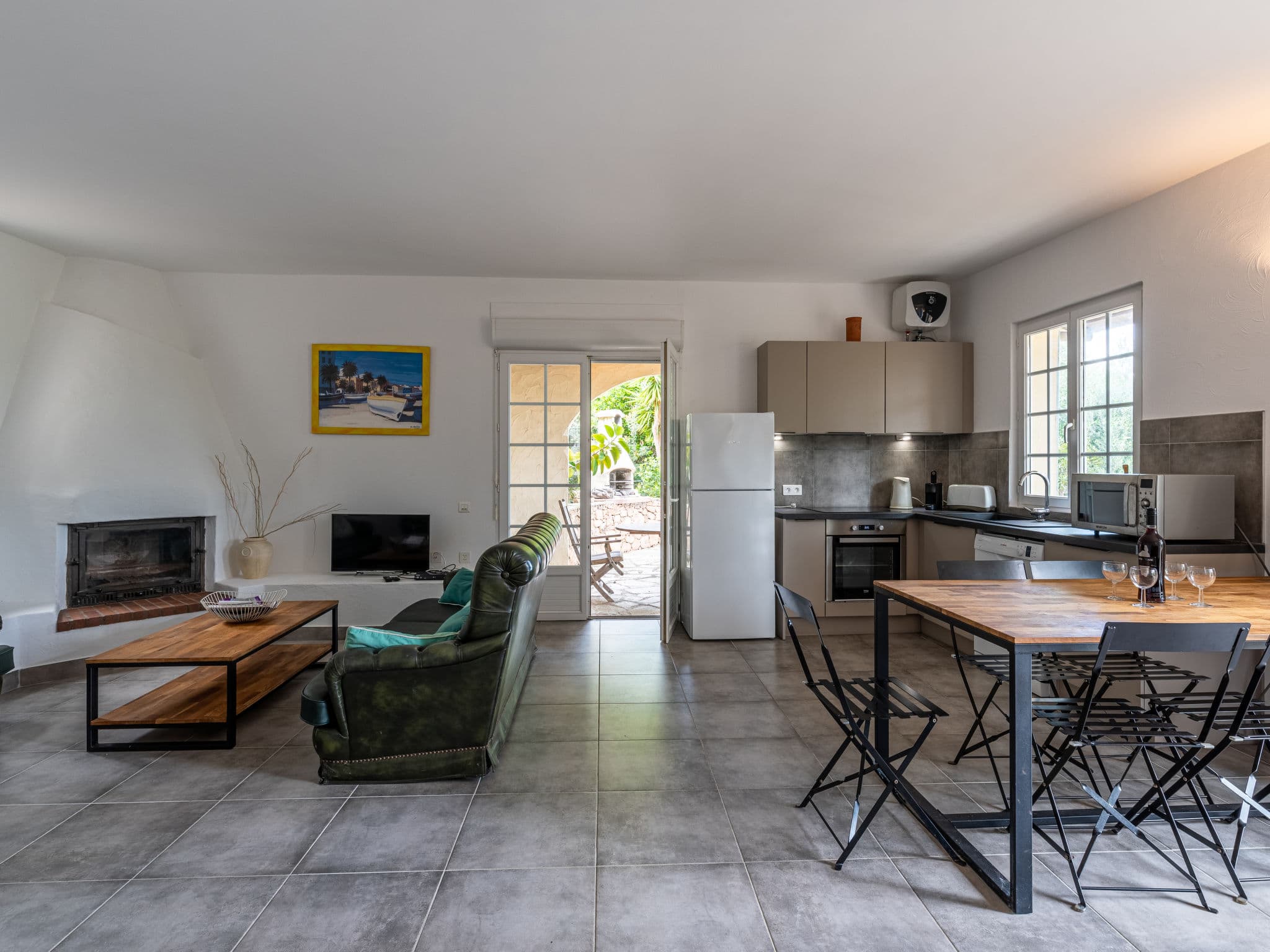 Kitchen / Dining Room