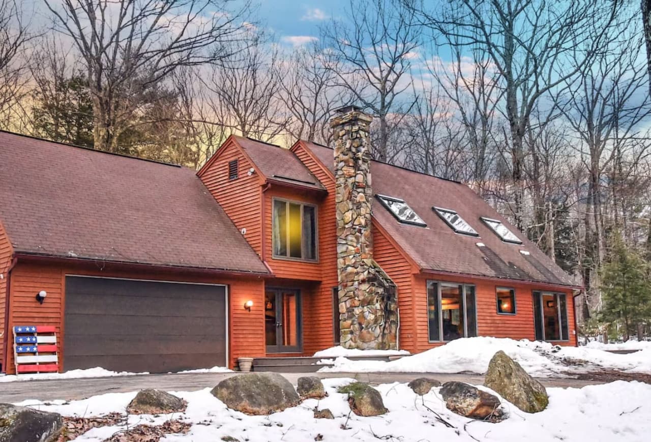 The North Woods Escape | 5BDRM, Hot Tub, Game Room